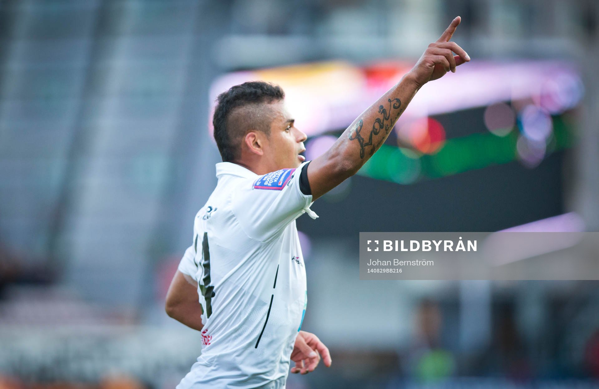 Örebros Daniel Sobralense gör 1-0 och jublar i