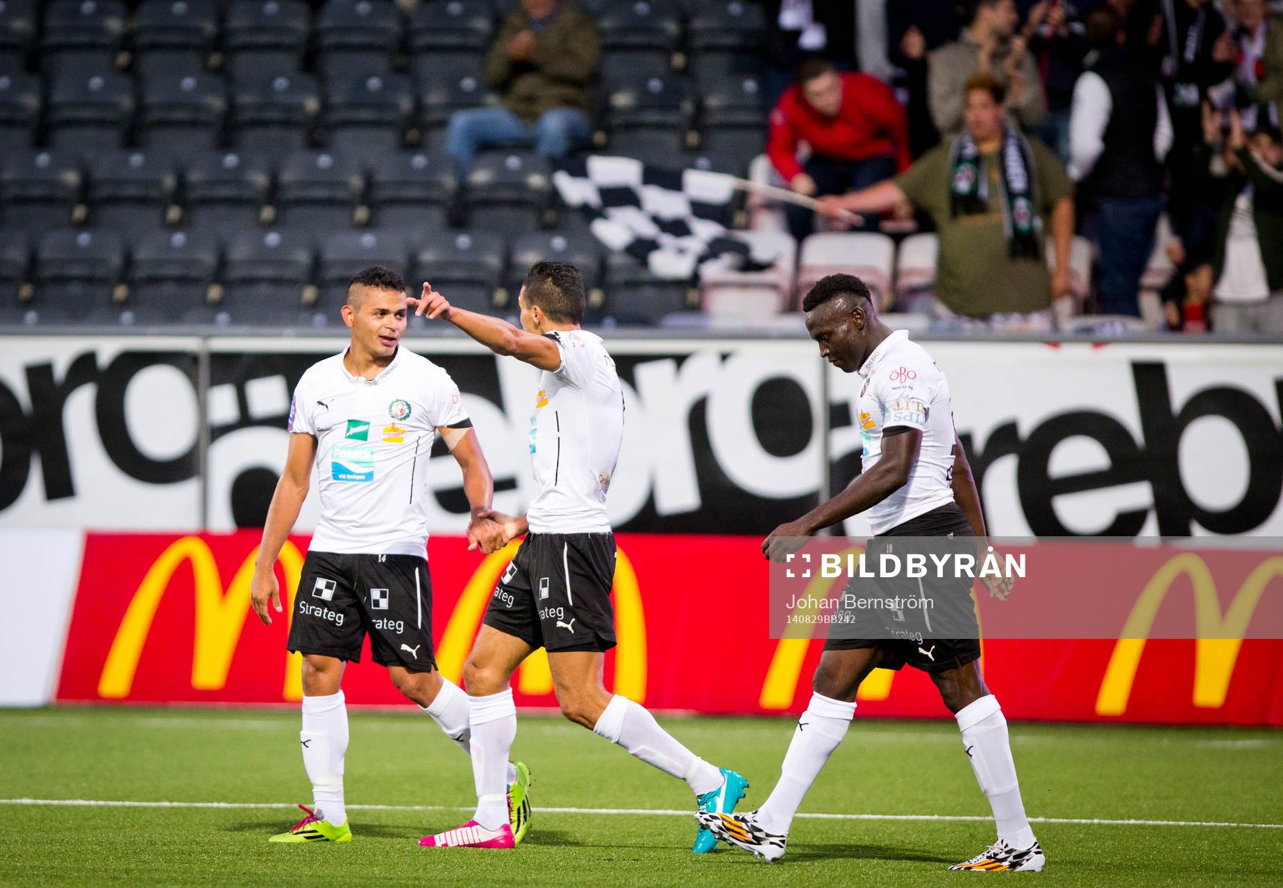 Örebros Daniel Sobralense gör 2-0 och jublar med Alhassan