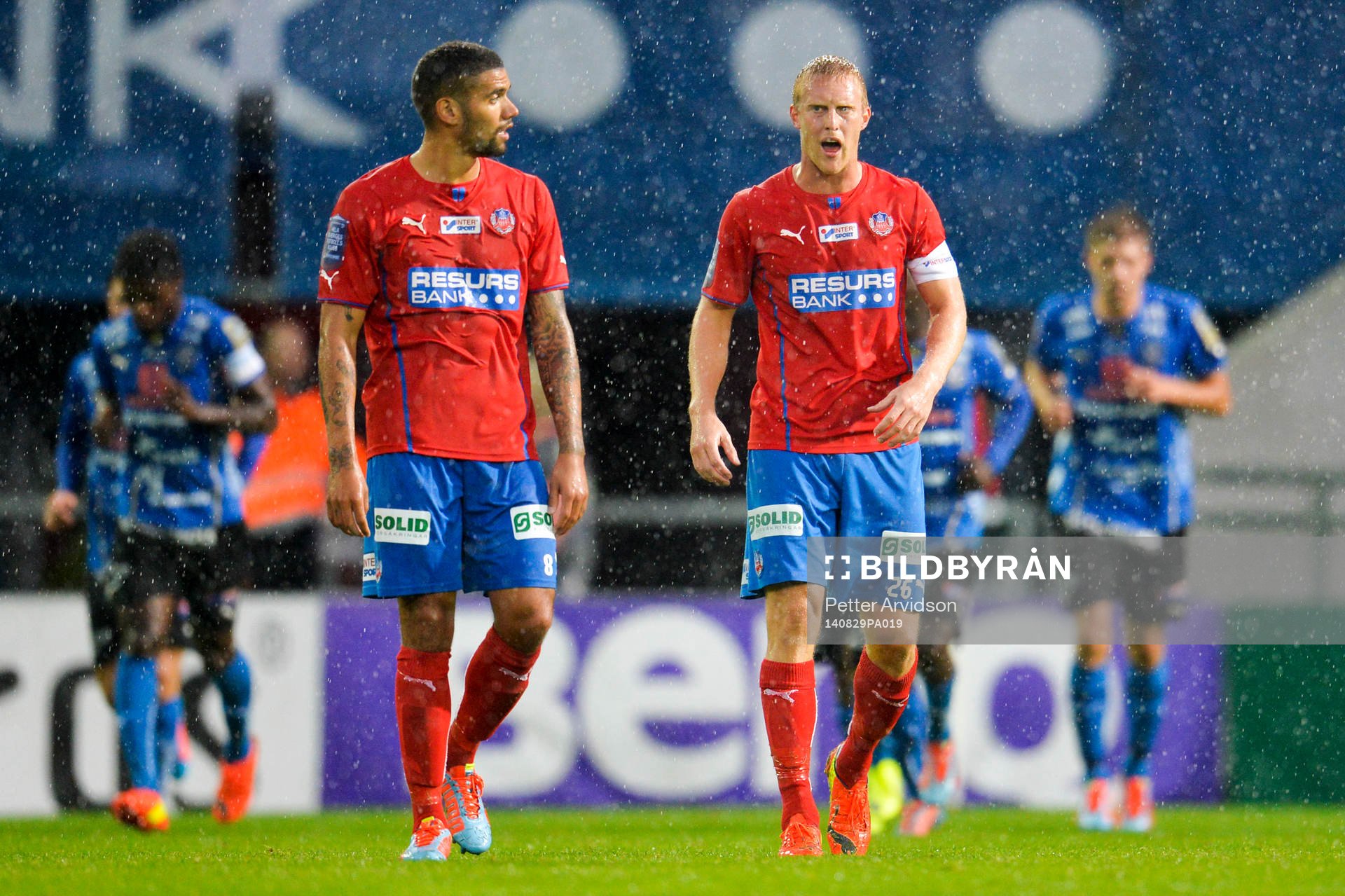 Helsingborgs Peter Larsson och Victor Palsson deppar