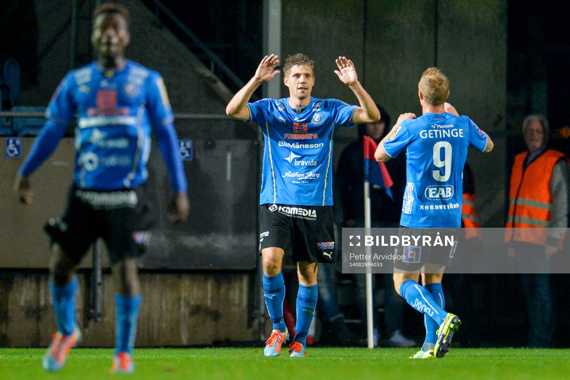 Halmstads Mikael Boman  jublar