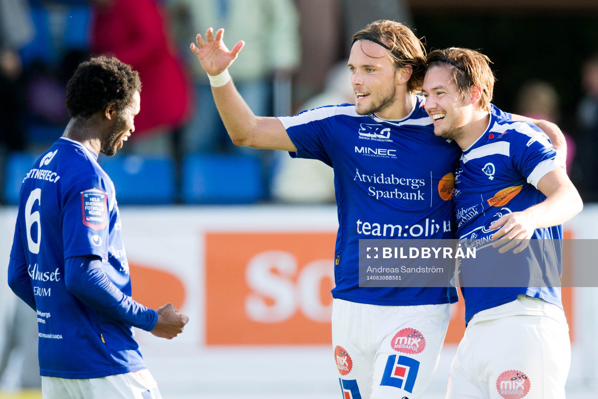 Åtvidabergs Victor Sköld (th) som gjorde matchens enda