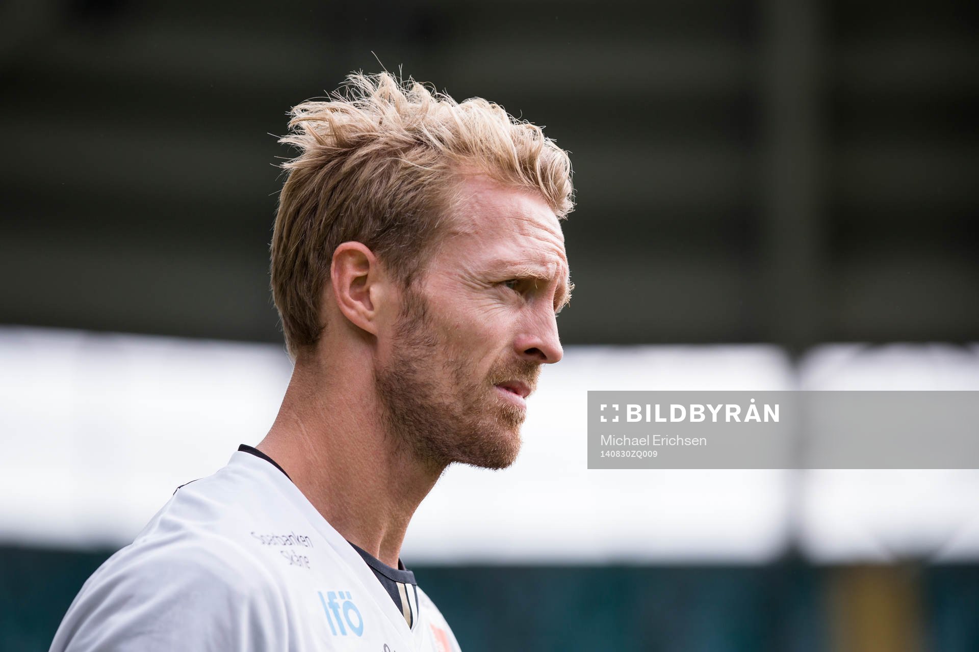 Mjällbys Christian Wilhelmsson på väg in till