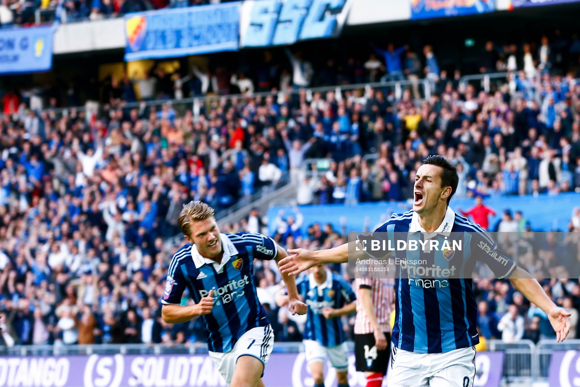 Djurgårdens Haris Radetinac (th) jublar