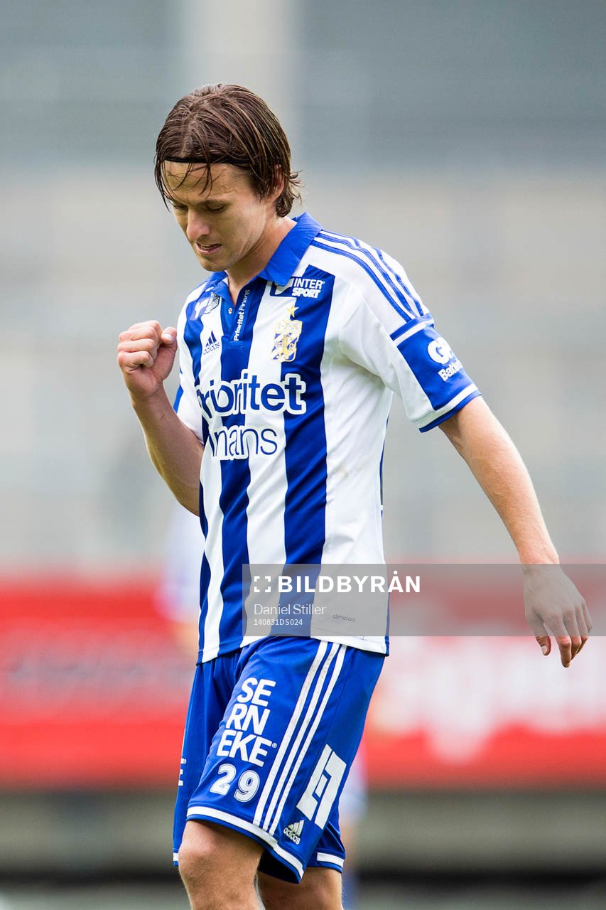 IFK Göteborgs Lasse Vibe knyter näver