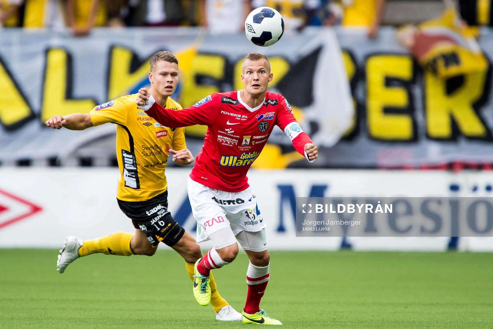Falkenbergs Rasmus Sjöstedt jagas av Elfsborgs Viktor