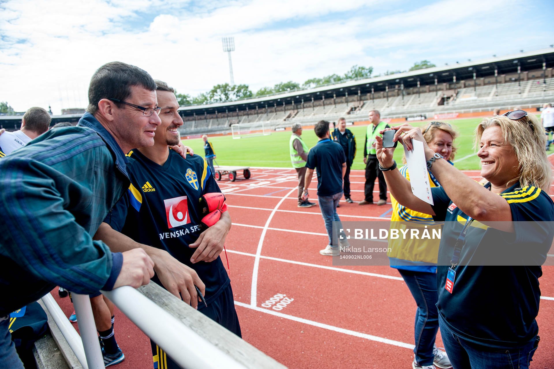 Sveriges Zlatan Ibrahimovic fotograferas med Djurgårdens