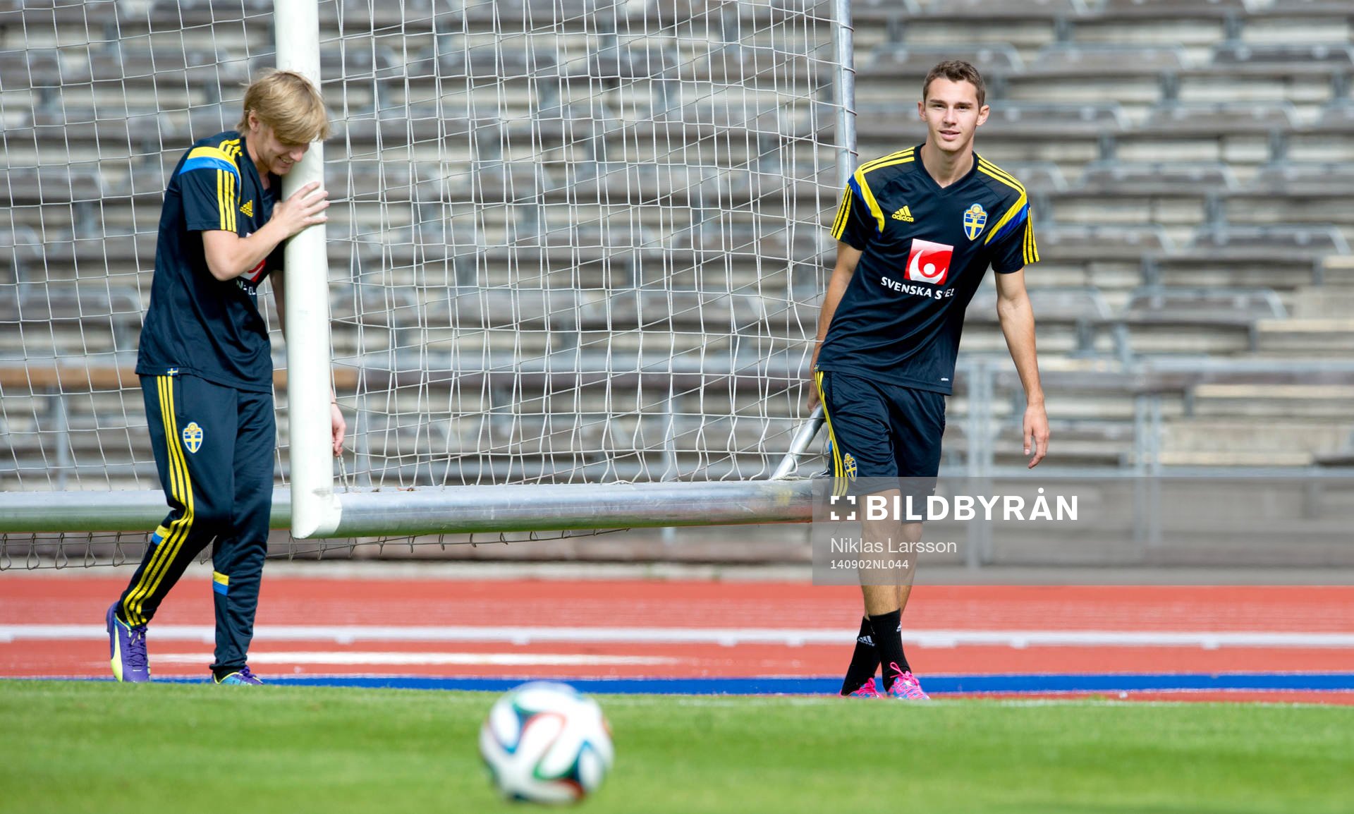 Sveriges Branimir Hrgota och Emil Forsberg