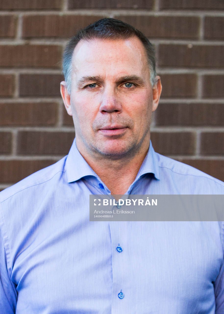Malmö Redhawks tränare Mats Lusth poserar