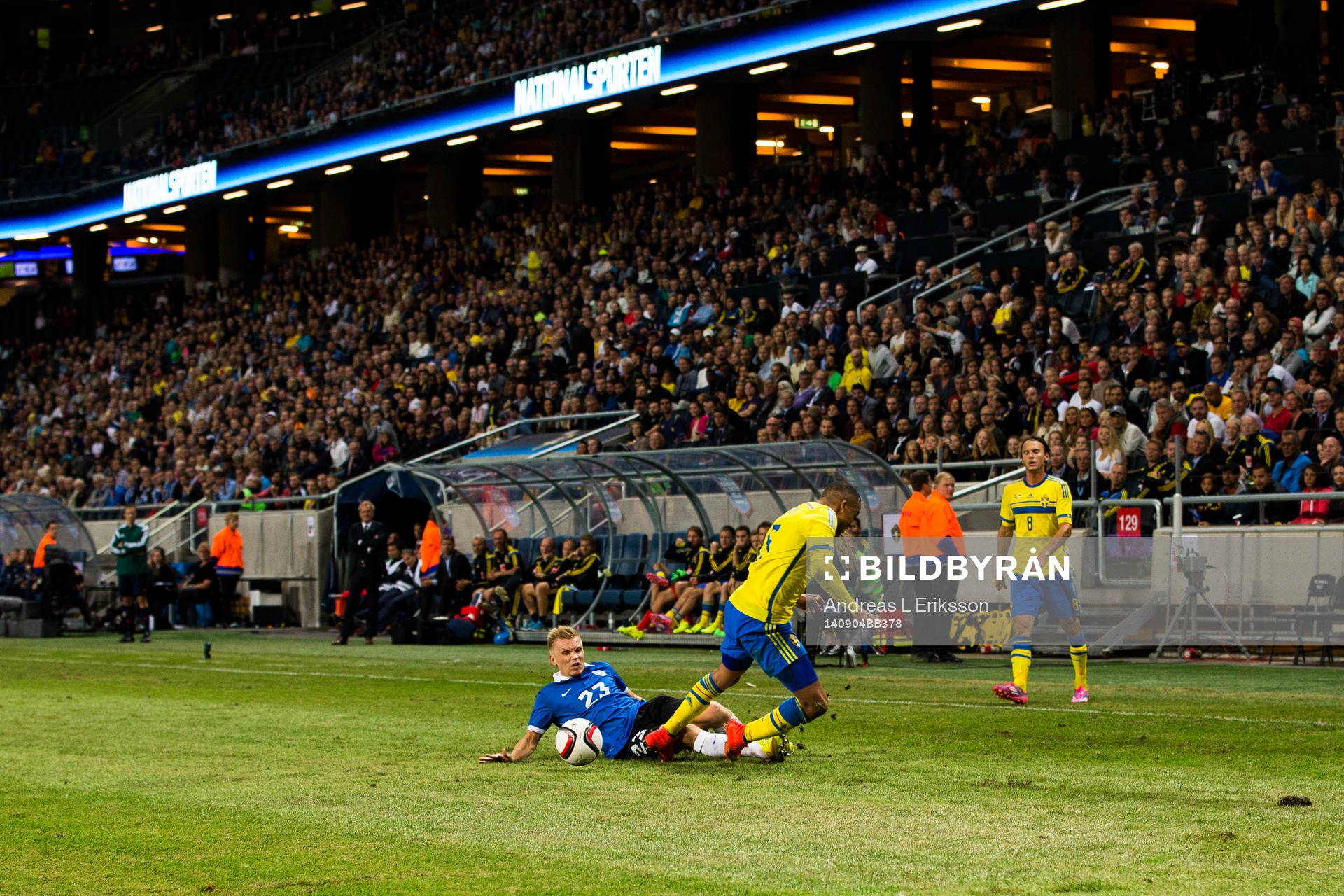 Estlands Taijo Teniste har omkull Sveriges Martin Olsson
