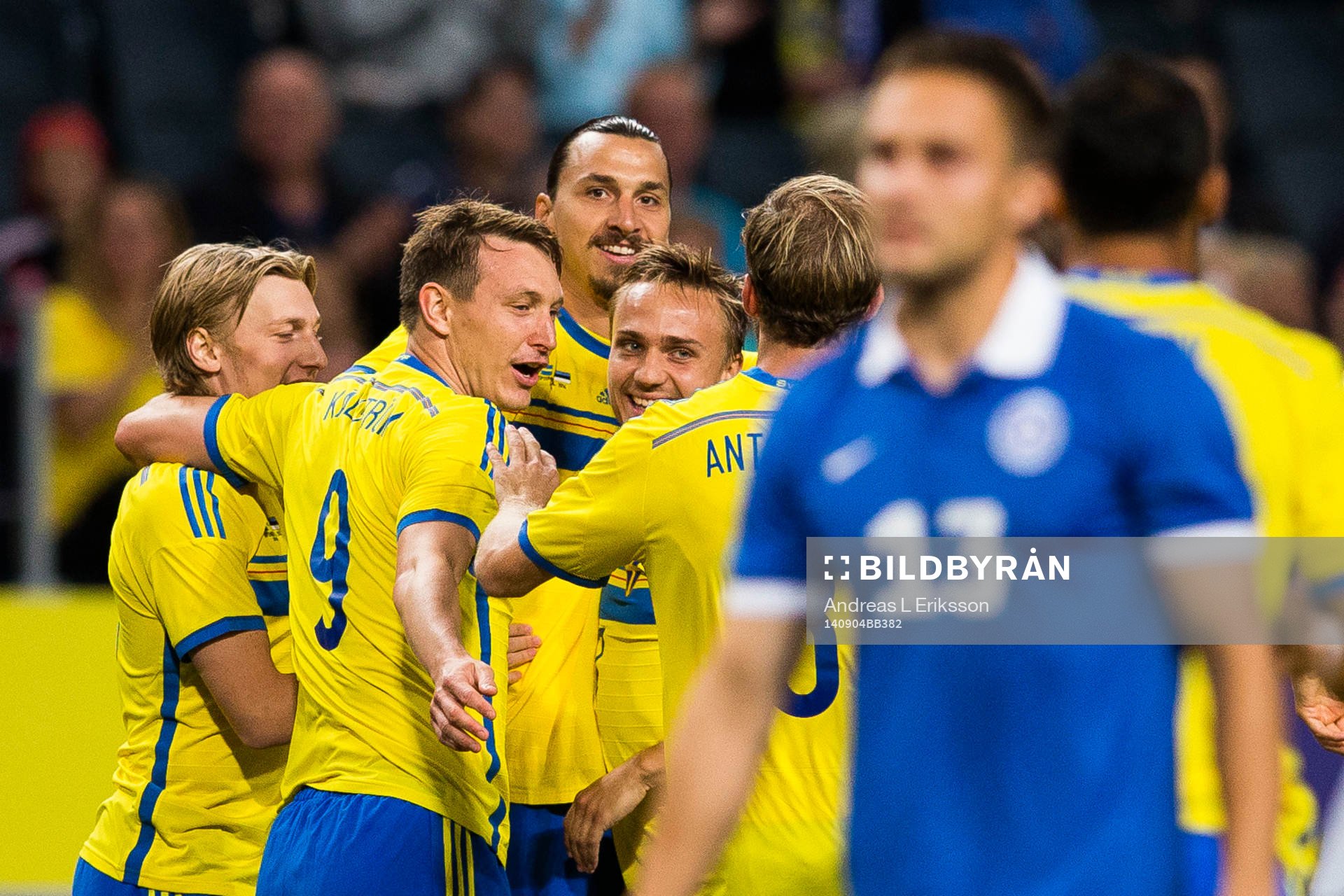 Sveriges Zlatan Ibrahimovic jublar