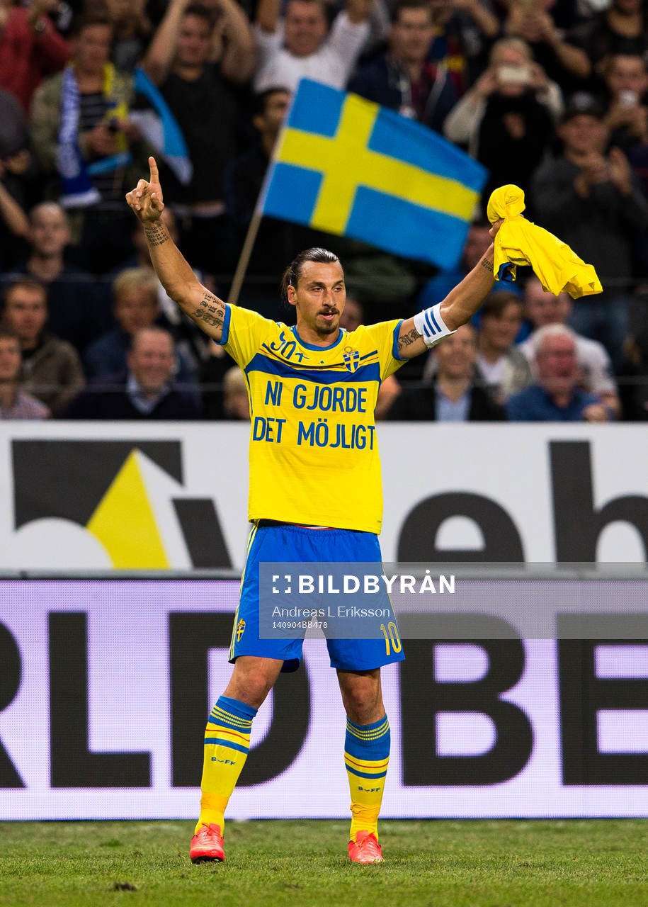 Sveriges Zlatan Ibrahimovic jublar