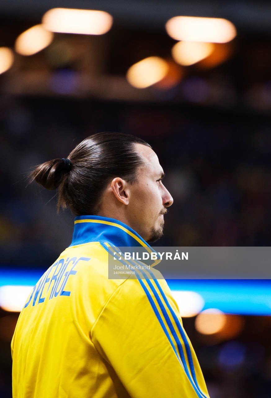 Sveriges Zlatan Ibrahimovic gör entré till