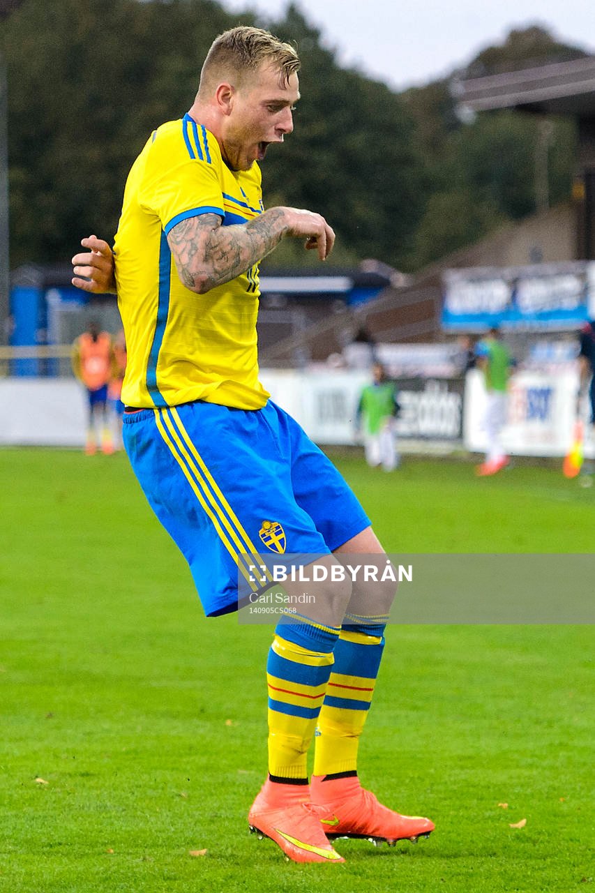 Sveriges John Guidetti dansar