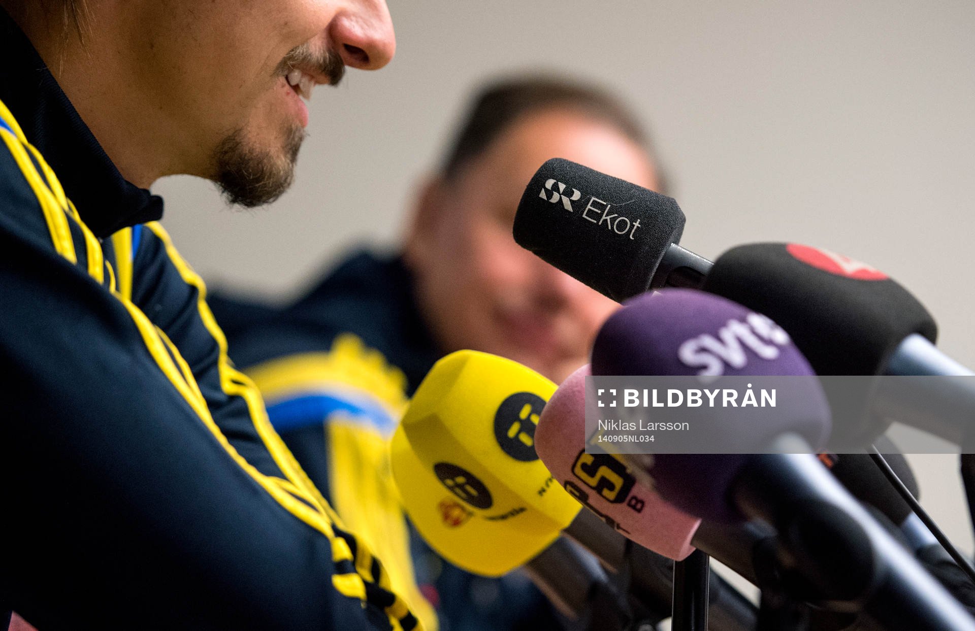 Mikrofoner runt Sveriges Zlatan Ibrahimovic