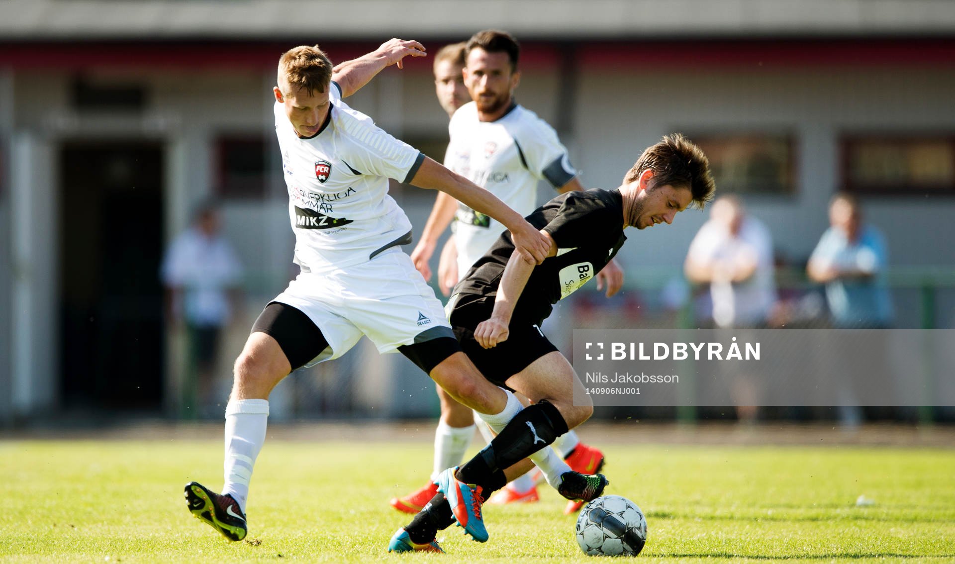 Höllvikens Niklas Kronström FC Rosengårds Marcus Hortén