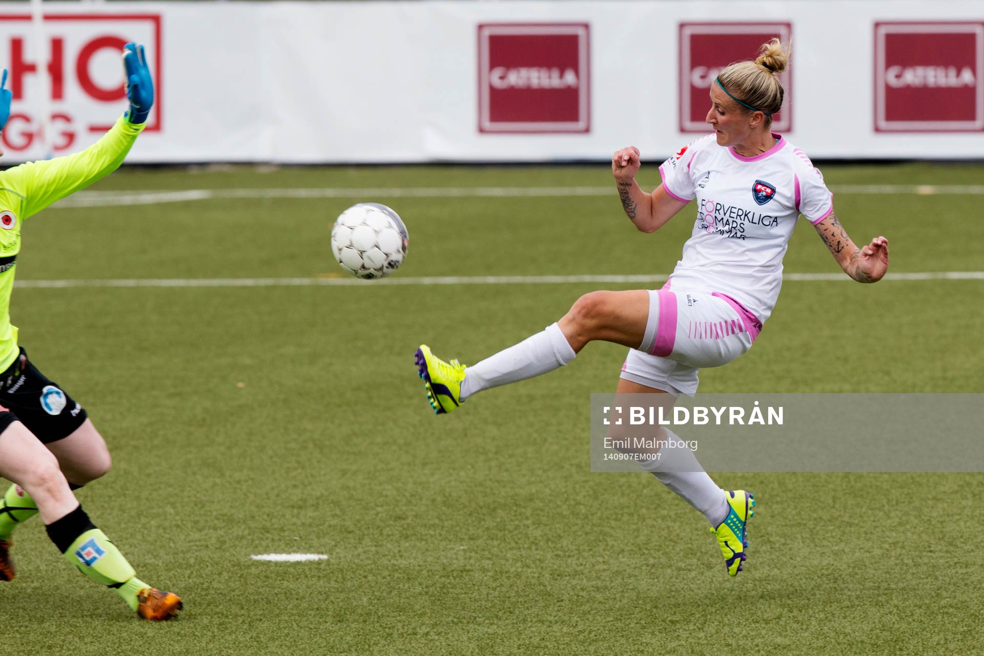 Anja Mittag från Rosengård gör 1-0 under matchen i damallsvenskan mellan Rosengård och Kristianstad den 7 September 2014 i Malmö