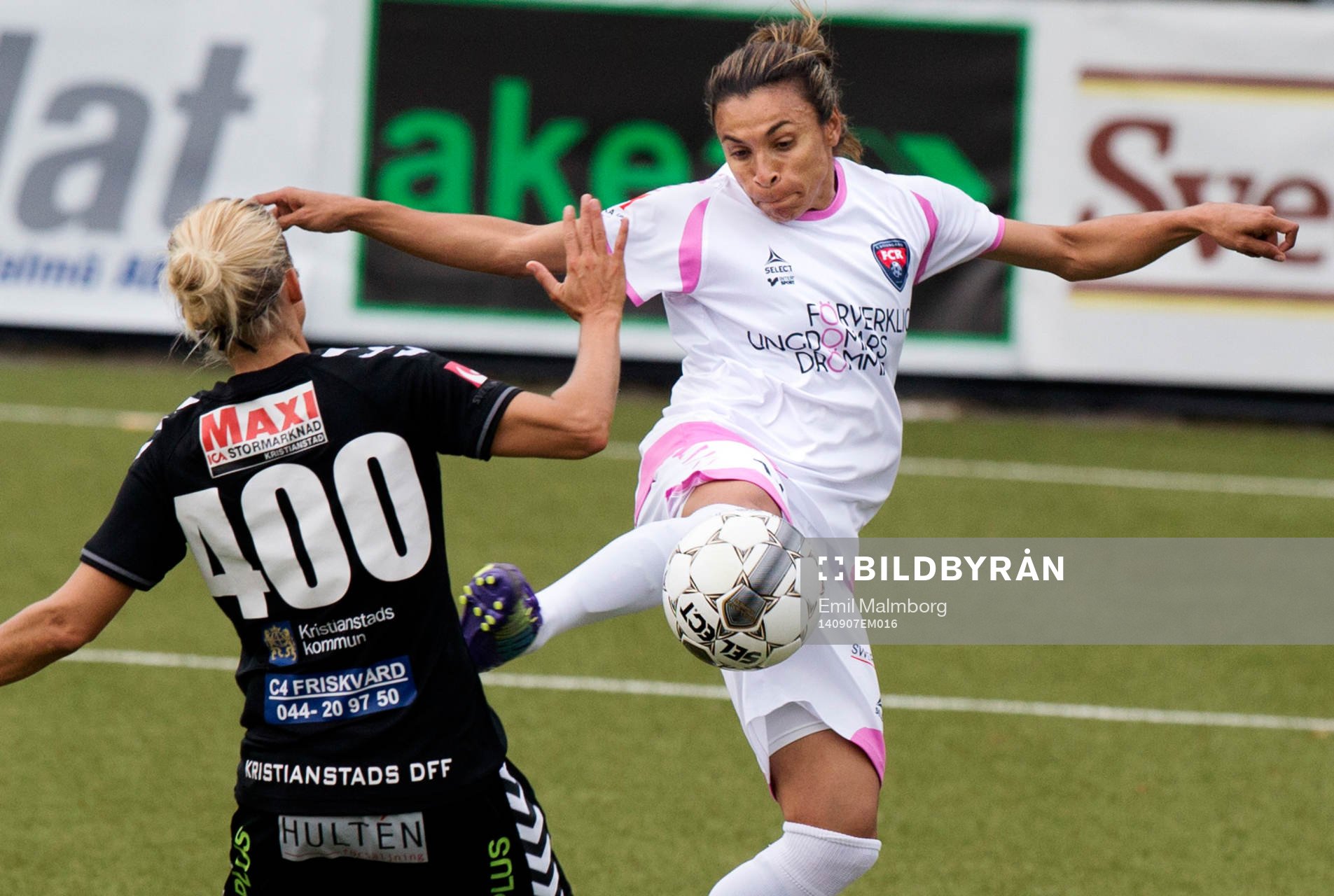 Marta Vieira Da Silva från Rosengård började på bänken