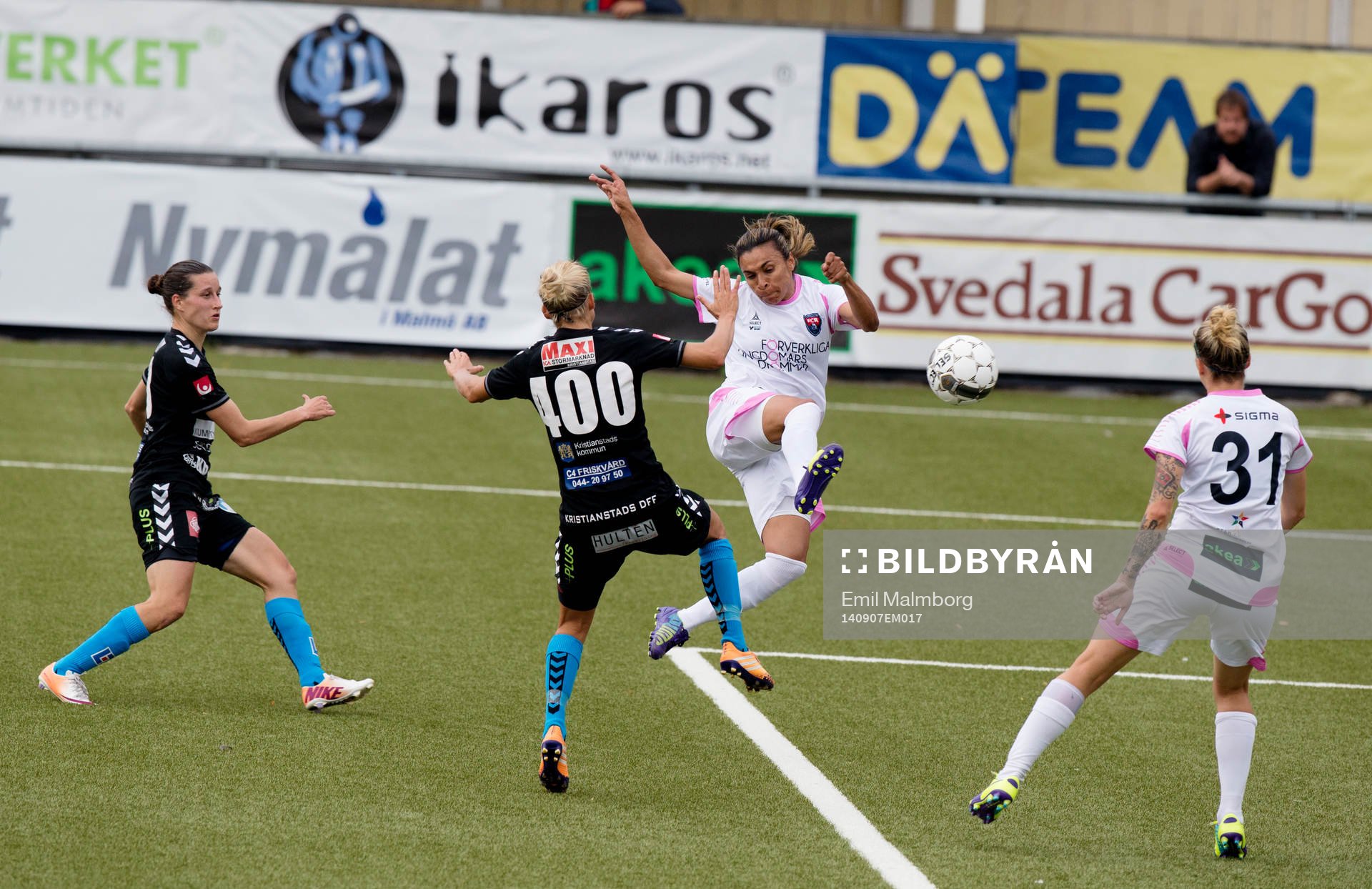 Marta Vieira Da Silva från Rosengård började på bänken
