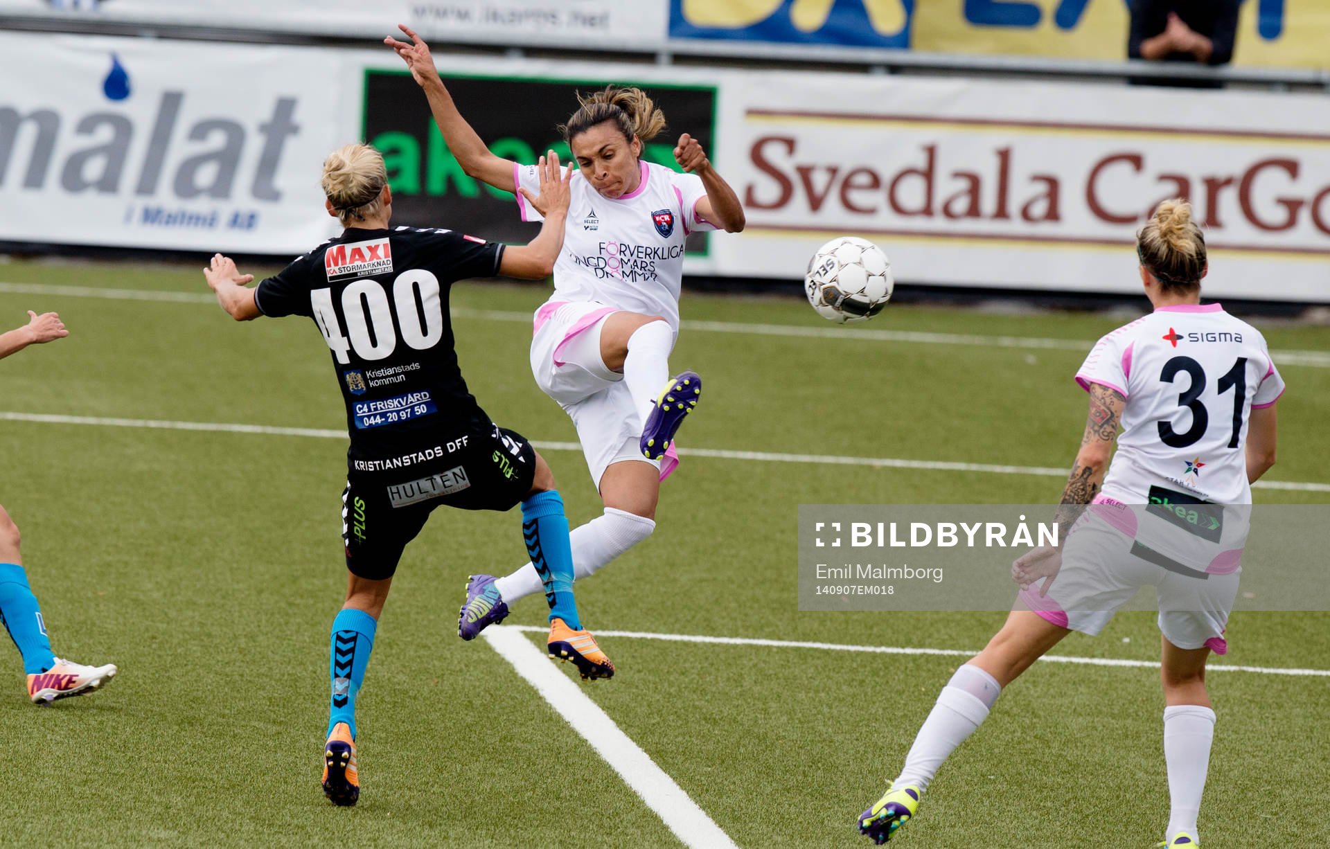 Marta Vieira Da Silva från Rosengård började på bänken