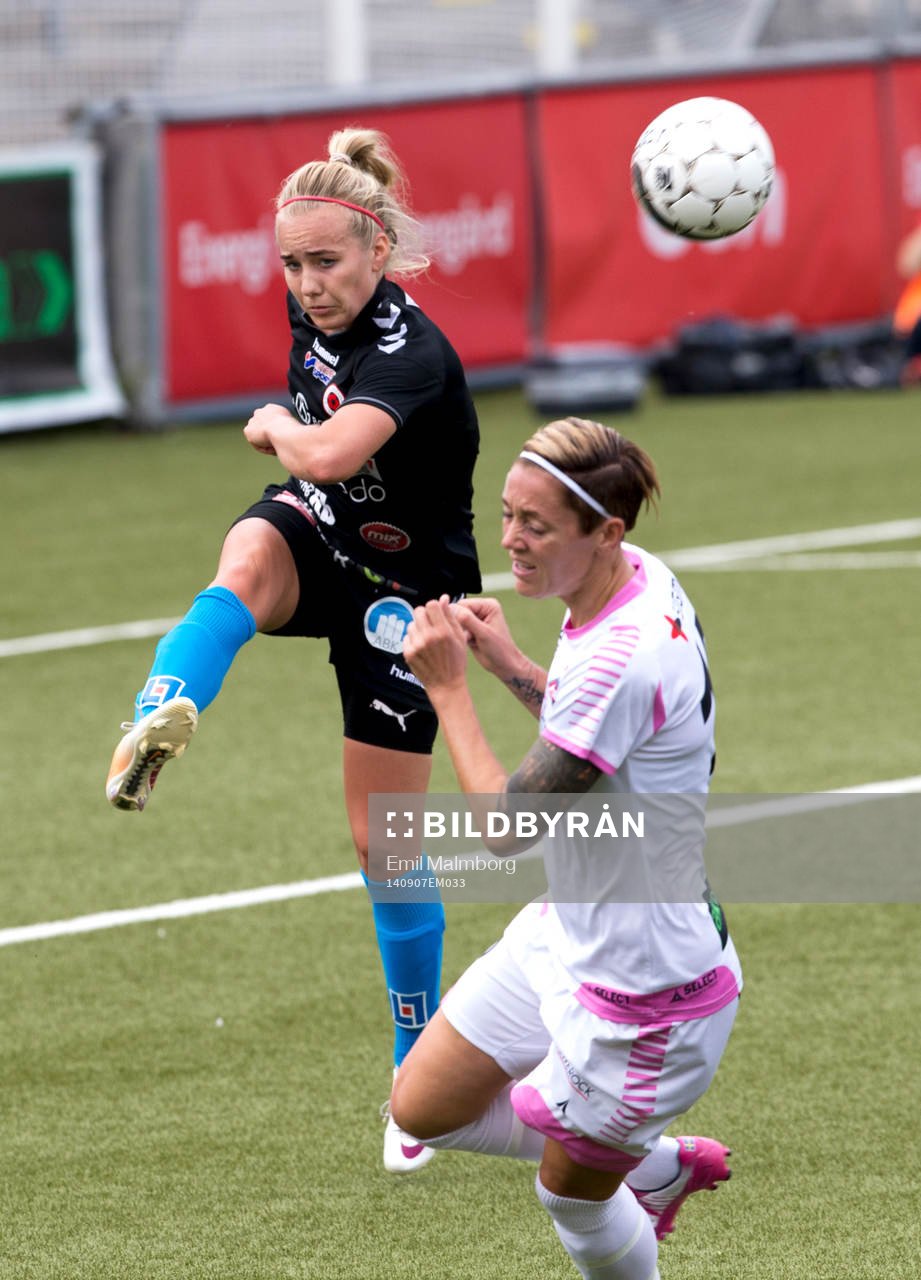 Therese Sjögran, Rosengård och Elisa Vidarsdottir, Kristianstad under matchen i damallsvenskan mellan Rosengård och Kristianstad den 7 September 2014 i Malmö