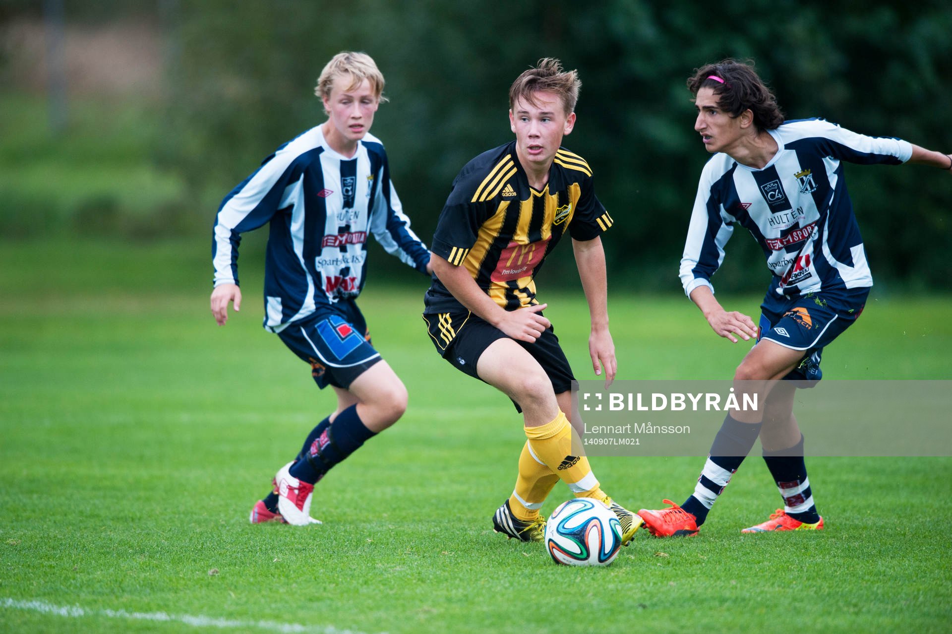 IFK Hässleholms Theo Ekström i matchen för 15-åringar mellan IFK Hässleholm och Kristianstads FF i Hässleholm 7 september 2014.