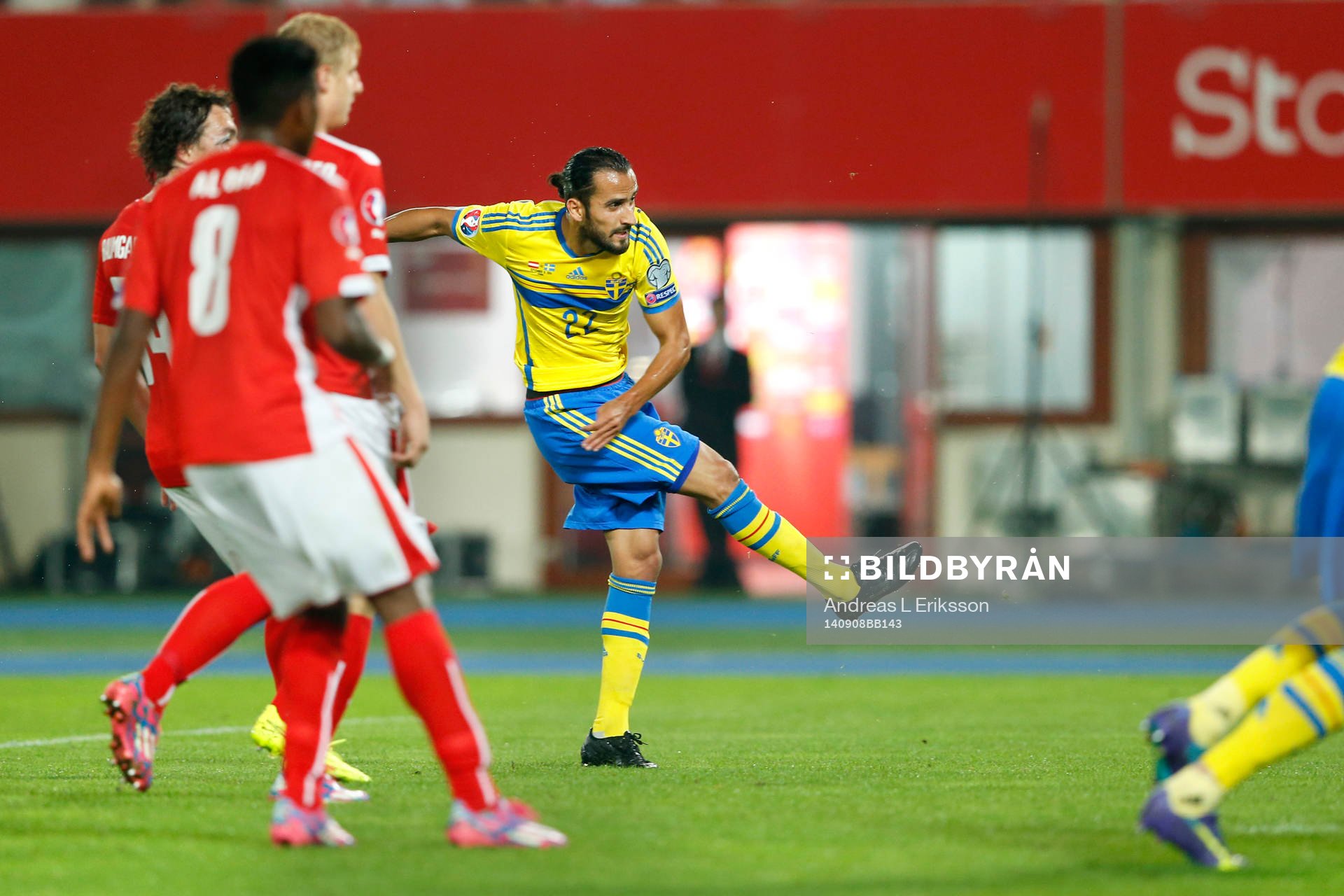 Sveriges Erkan Zengin gör 1-1