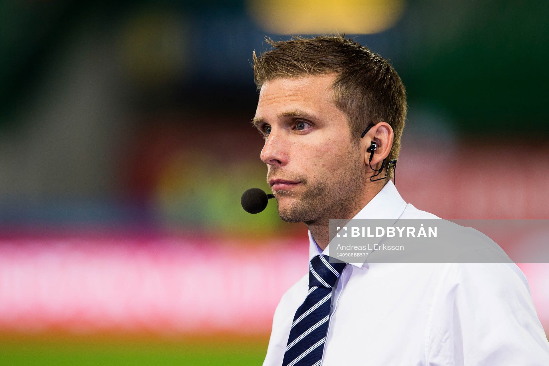 s studio innan fotbollsmatchen i EM-kvalet mellan