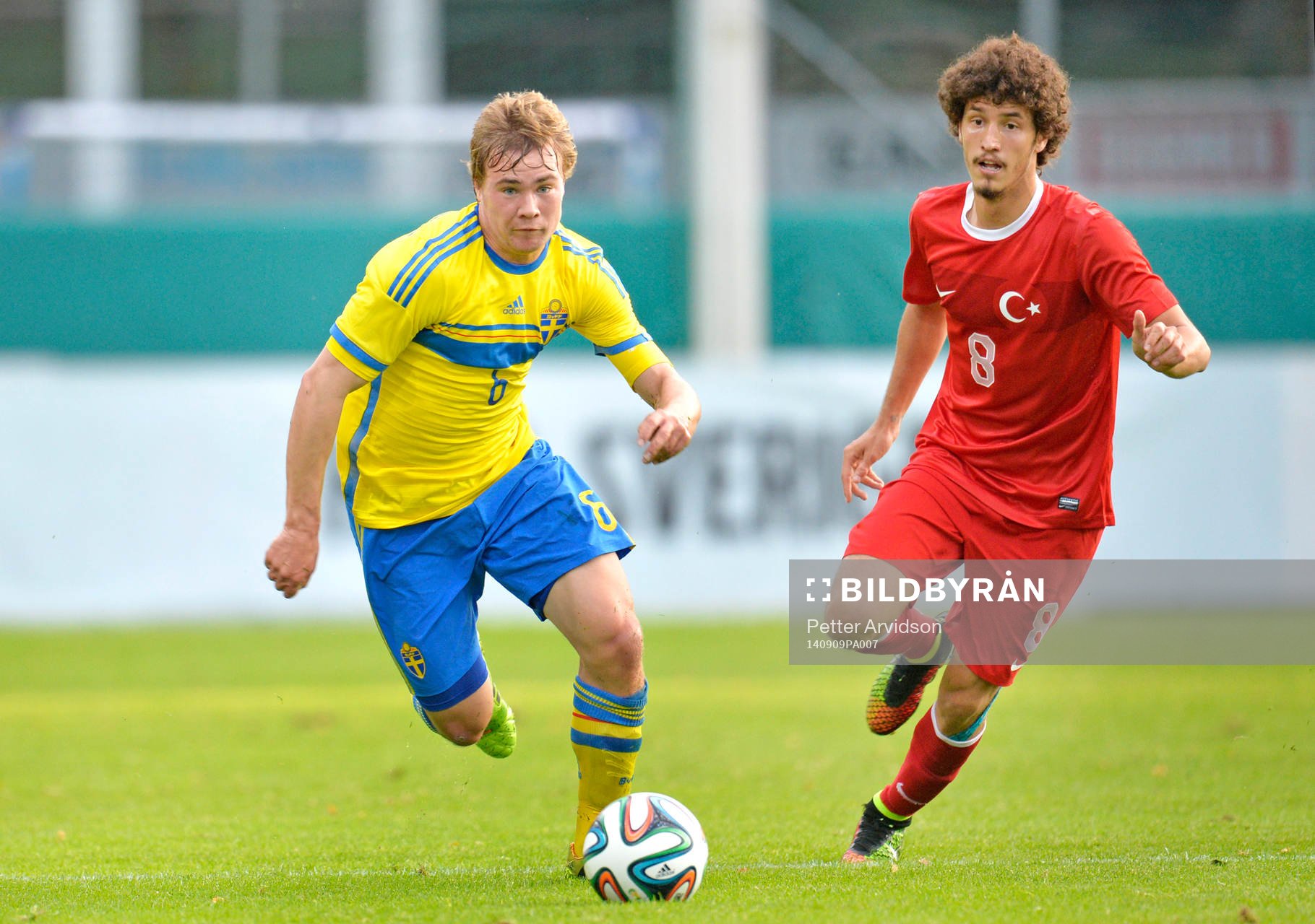 Sveriges Simon Tibbling och Turkiets Salih Ucan