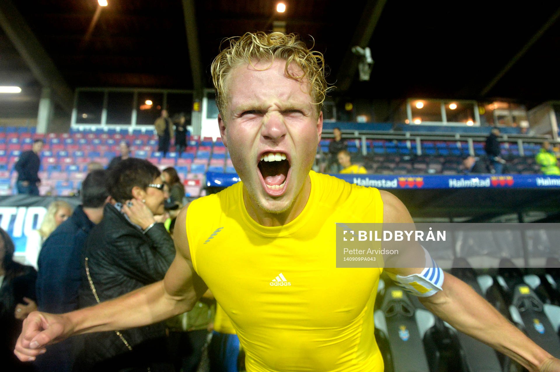 Sveriges Oscar Hiljemark jublar