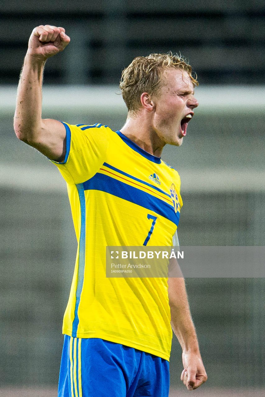 Sveriges Oscar Hiljemark jublar