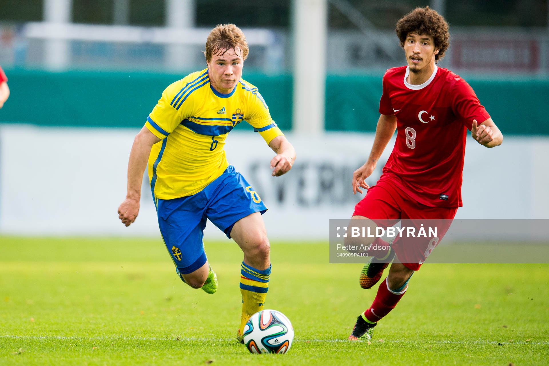 Sveriges Simon Tibbling och Turkiets Salih Ucan