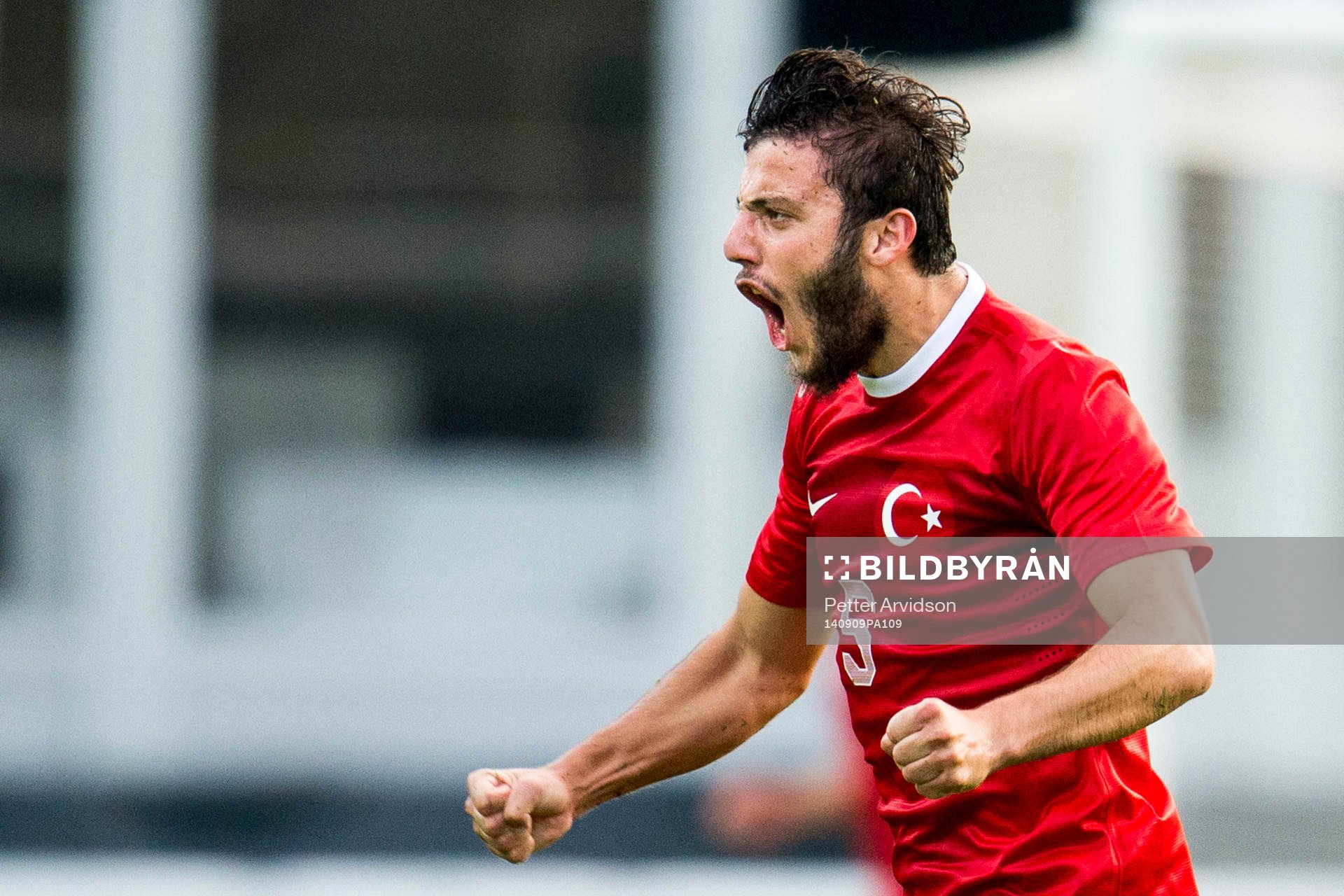 Turkiets Hakan Cinemre jublar
