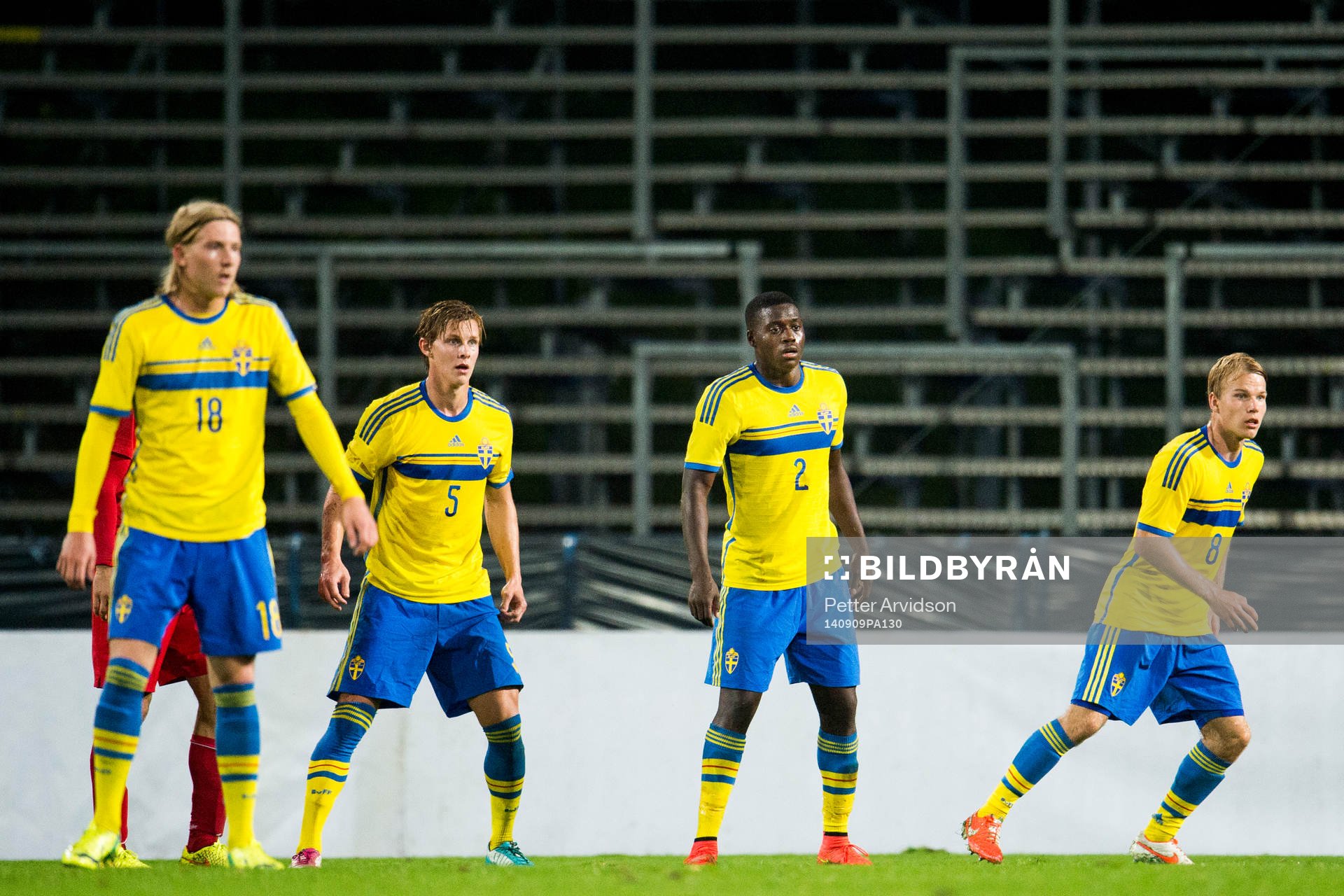 Sveriges Simon Kroon, Emil Krafth, Isak Ssewankambo och Oscar Lewicki under fotbollsmatchen i kvalet till EM för U21 mellan Sverige och Turkiet den 9 september 2014 i Halmstad.