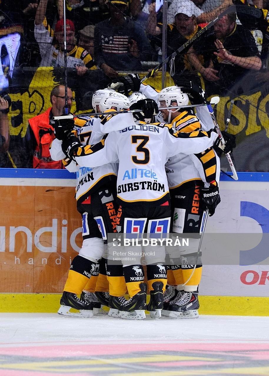 Skellefteå spelarna jublar