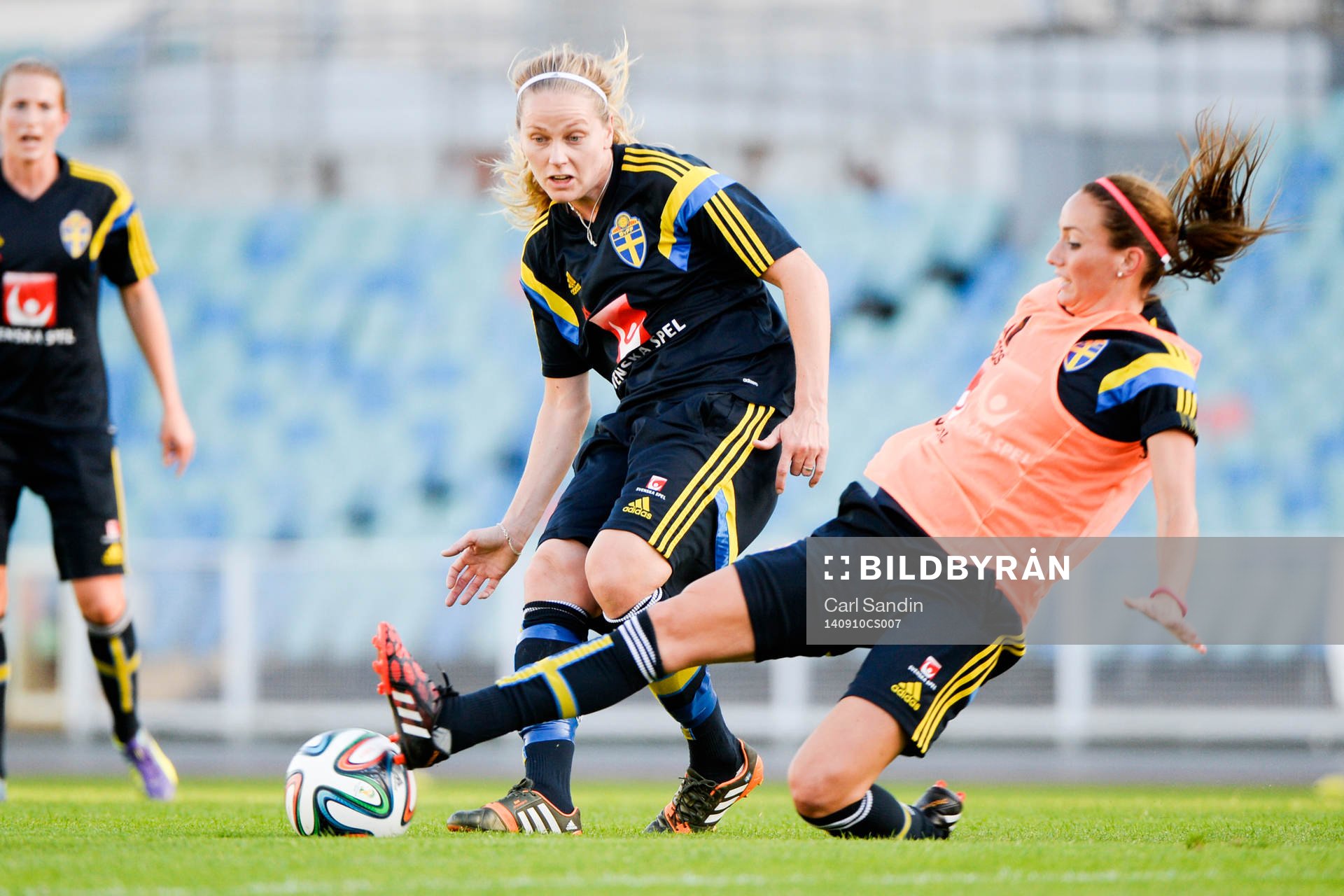 Lisa Dahlqvist och Kosovare Asllani