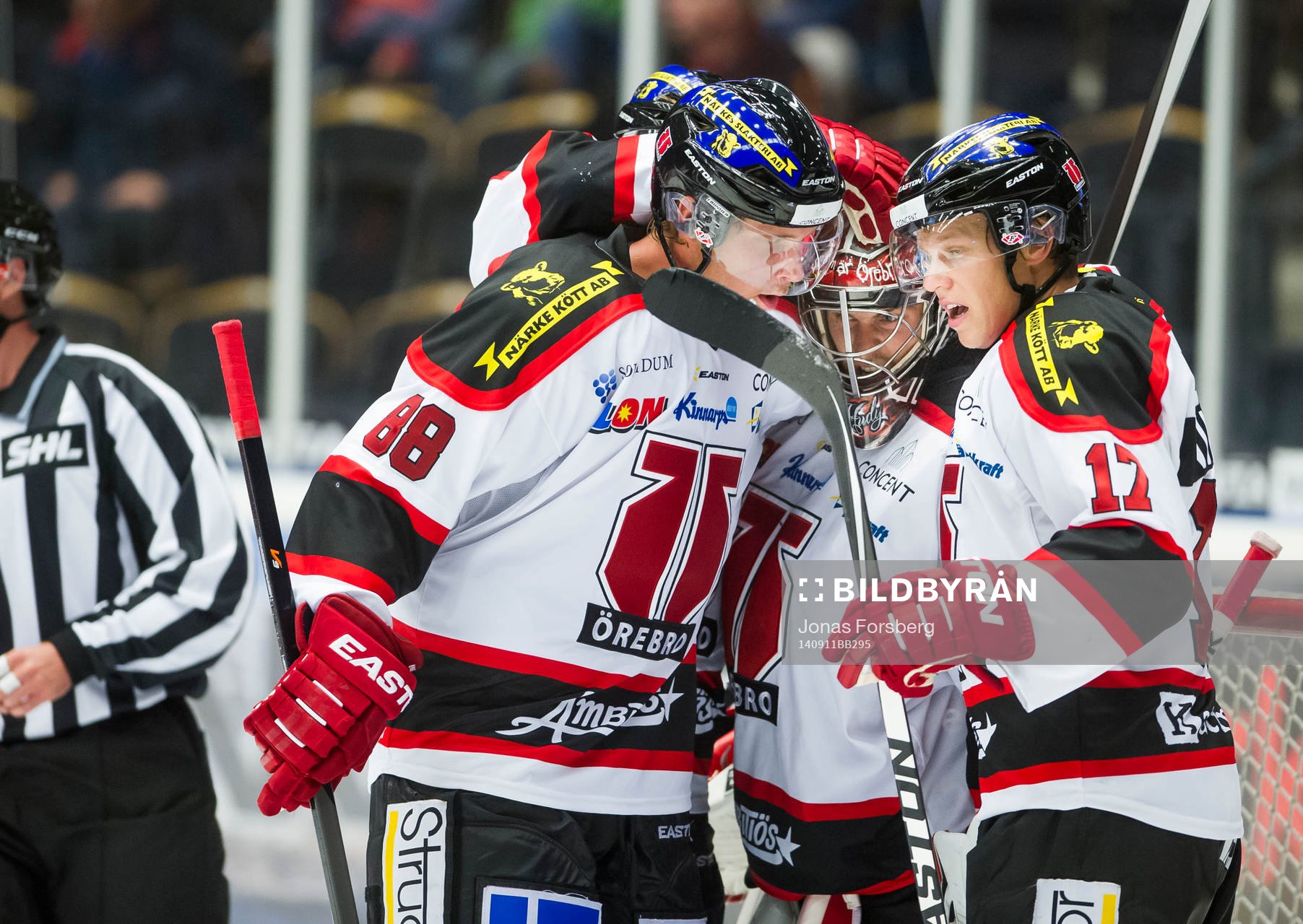 Örebros Viktor Ekbom, målvakt Julius Hudacek och Daniel