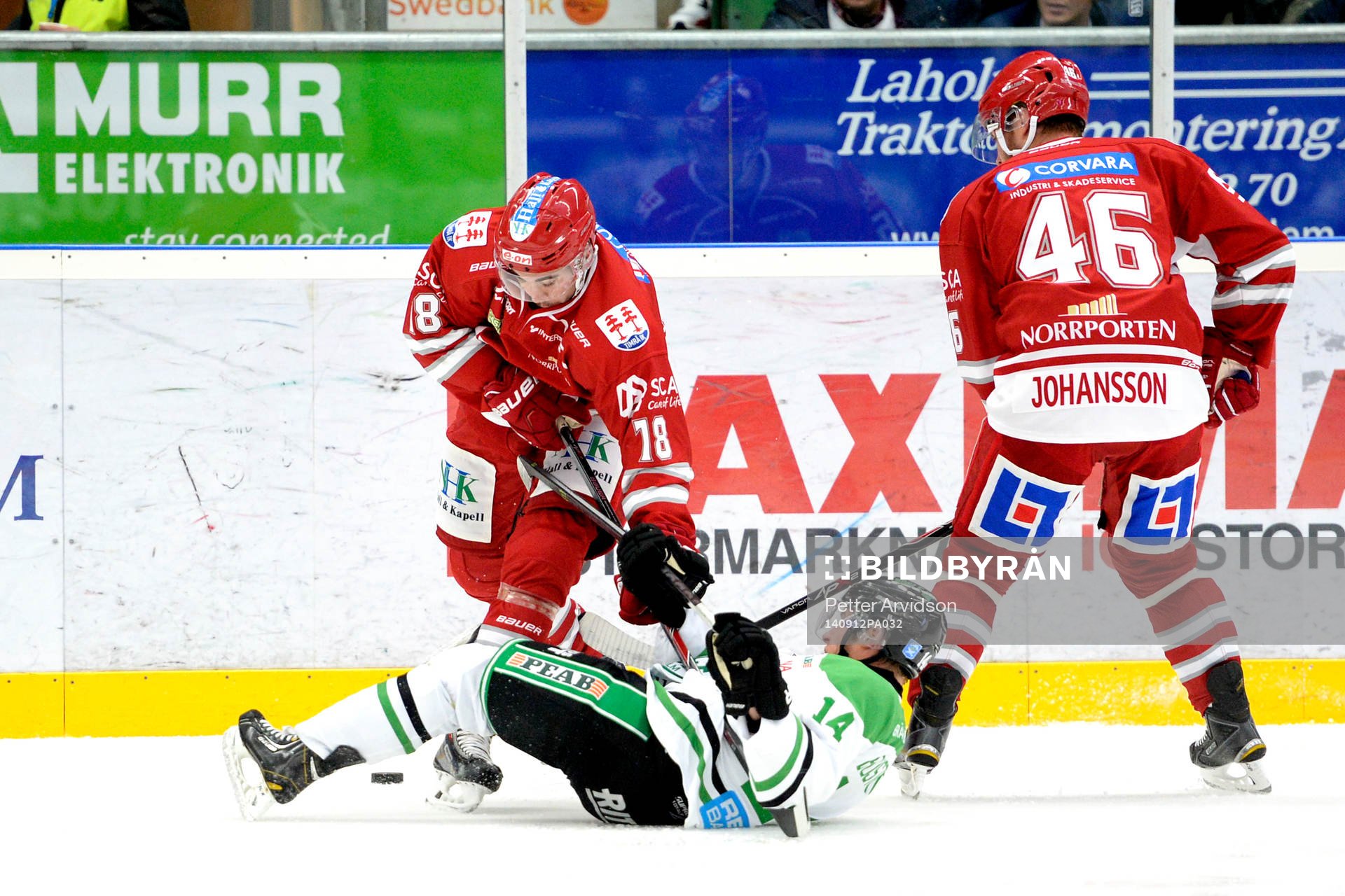 Rögles Justin Bostrom  och Timrås Jens Westin