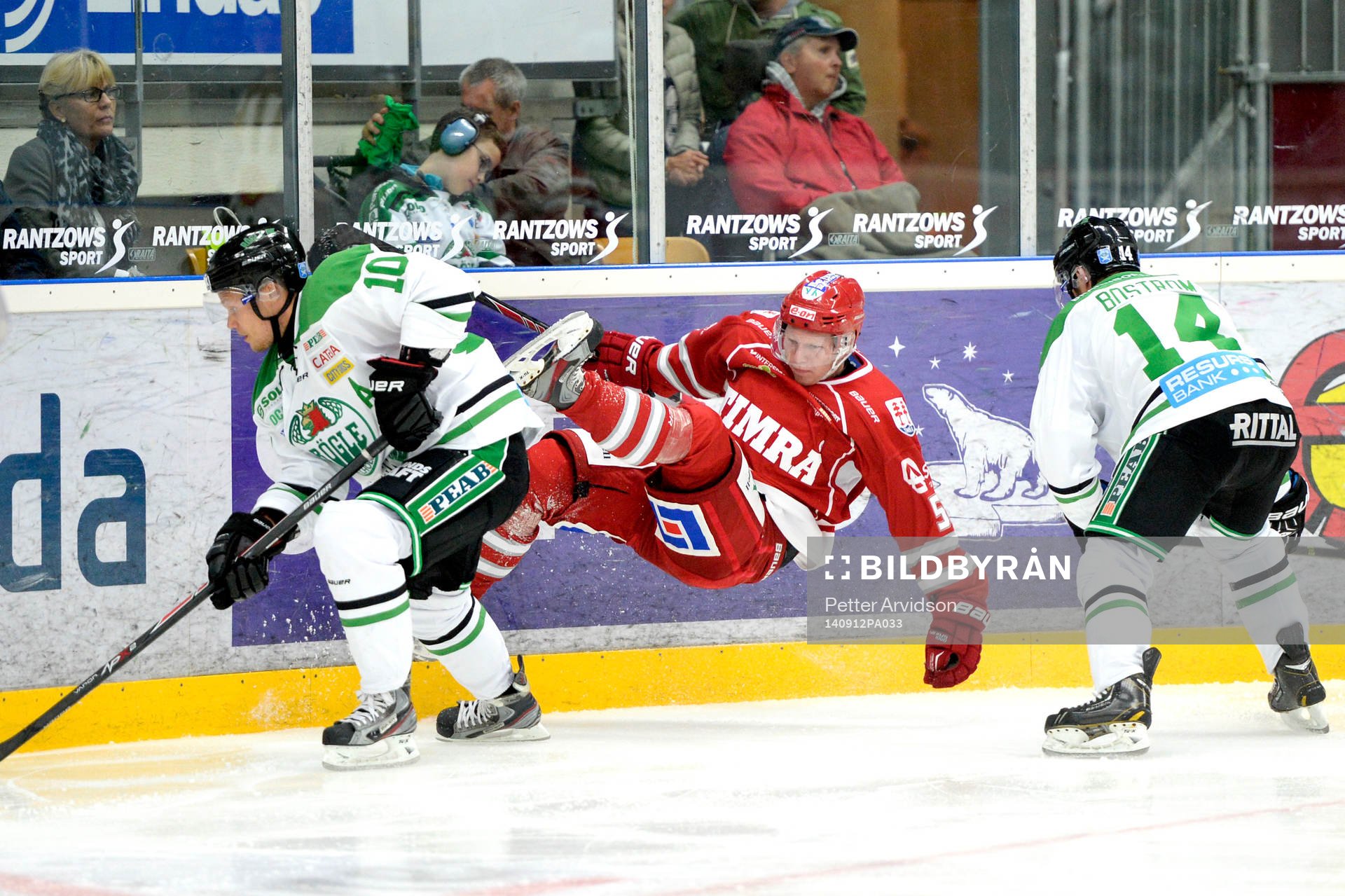 Timrås Andreas Borgman och Rögles Viktor Lindgren och