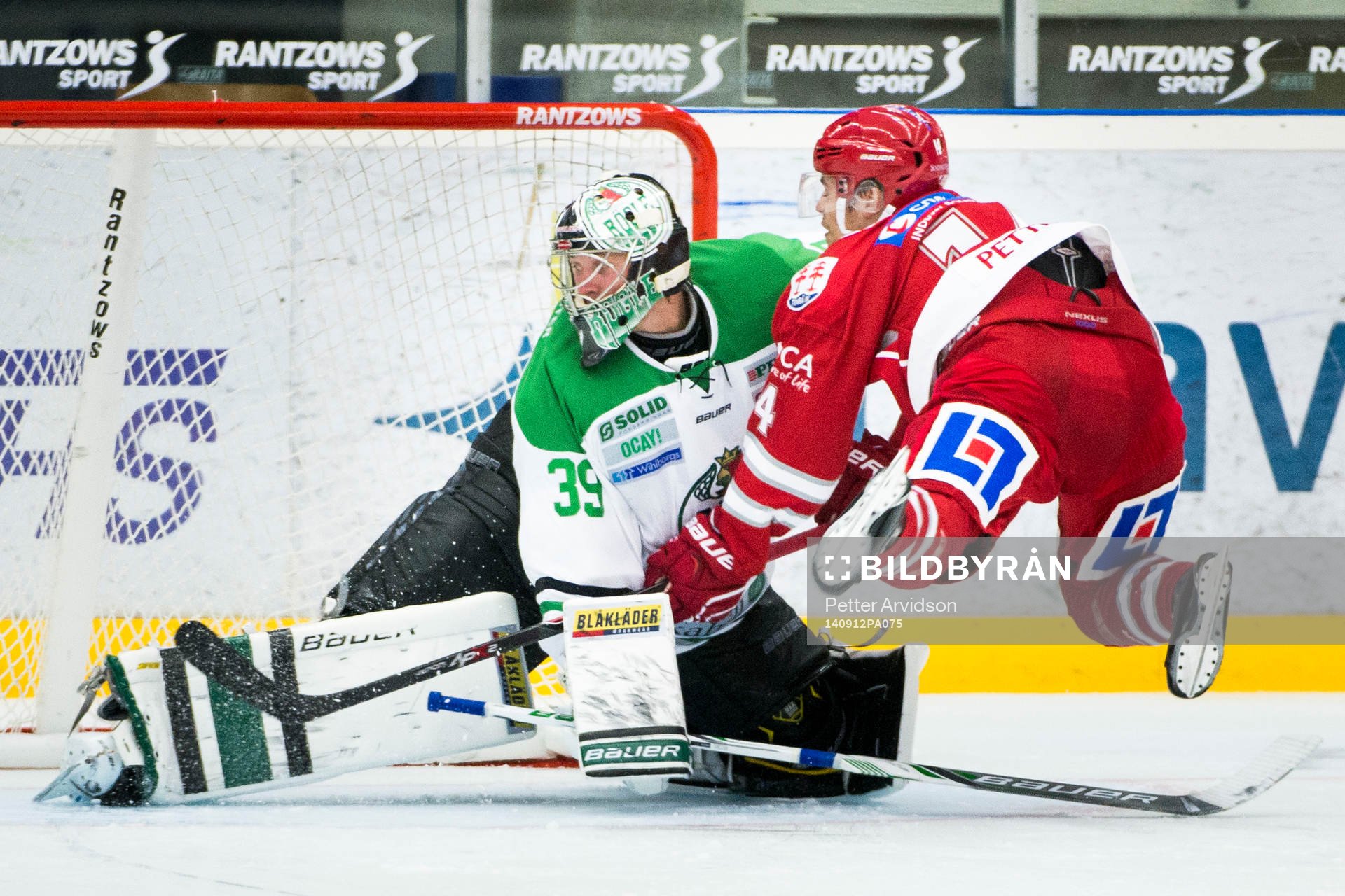 Timrås Emil Pettersson missar en straff mot Rögles
