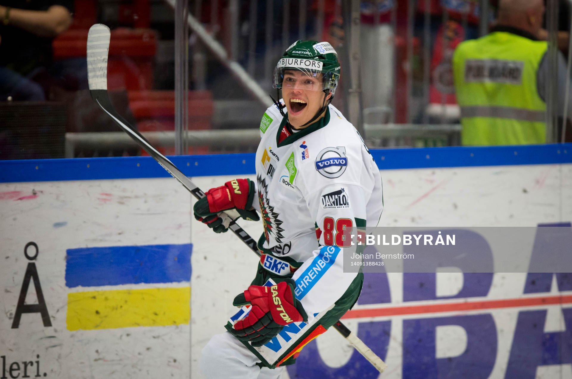 Frölundas Andreas Johnson gör 1-1 och jublar