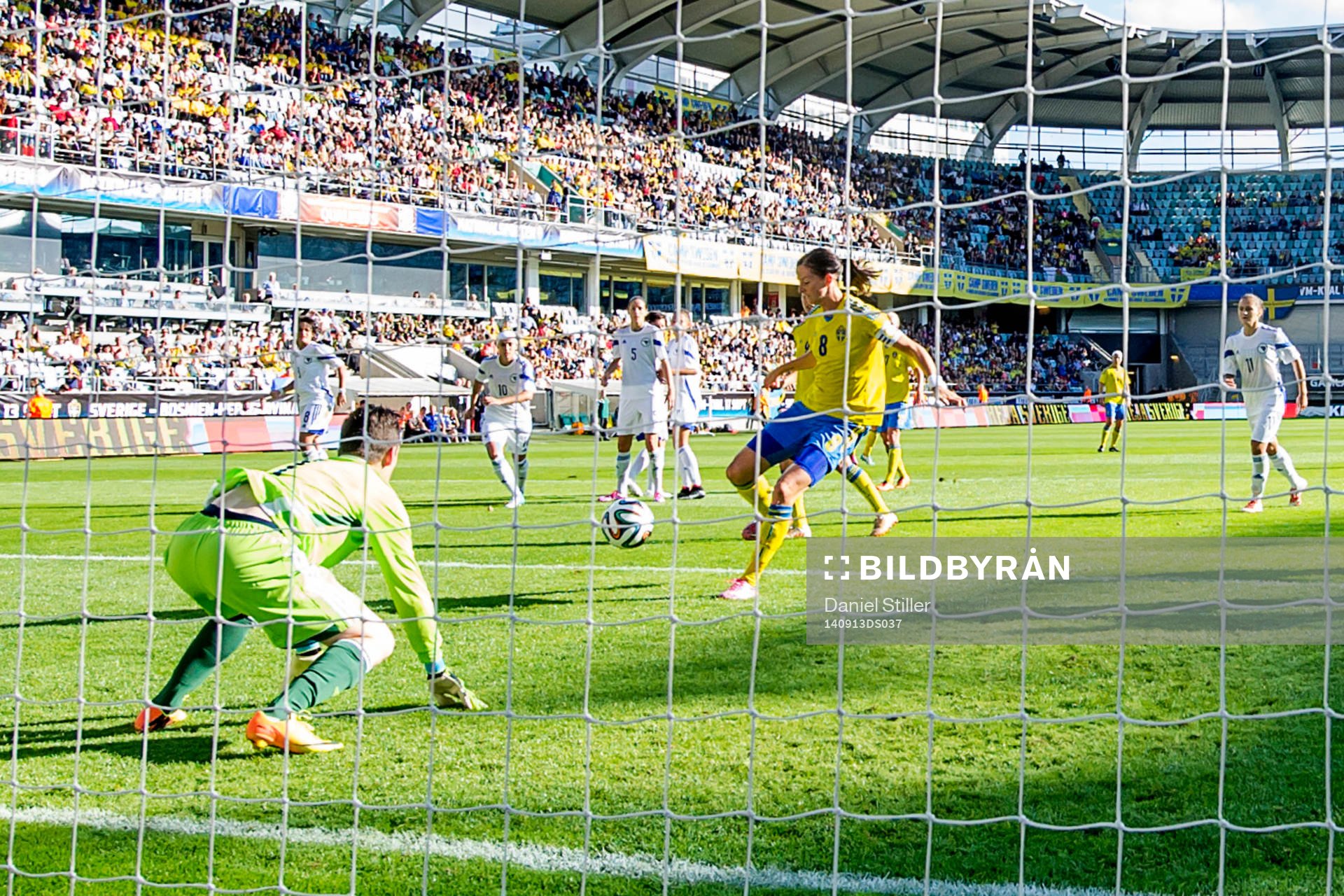 Sveriges Lotta Schelin gör 2-0