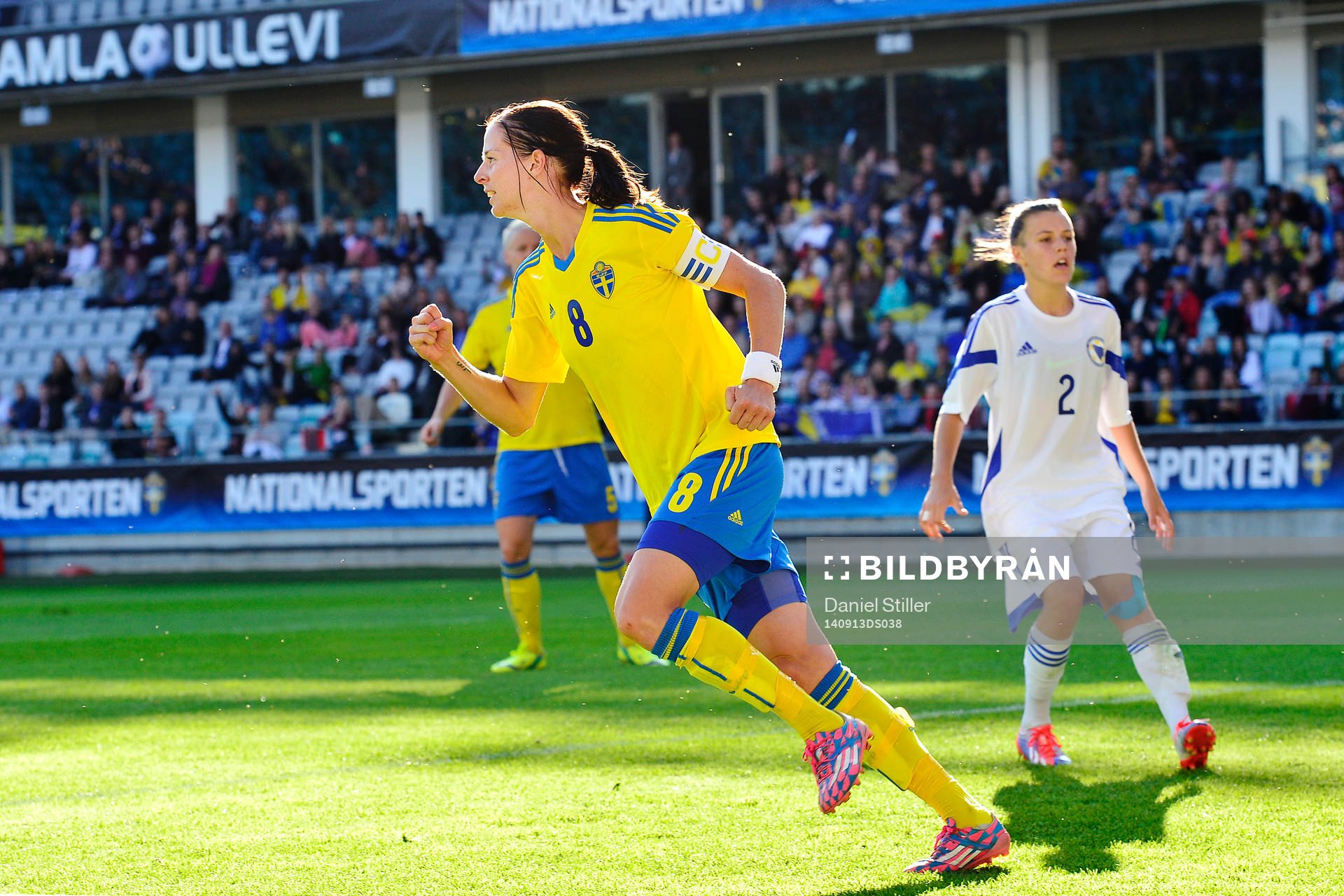 Sveriges Lotta Schelin jublar