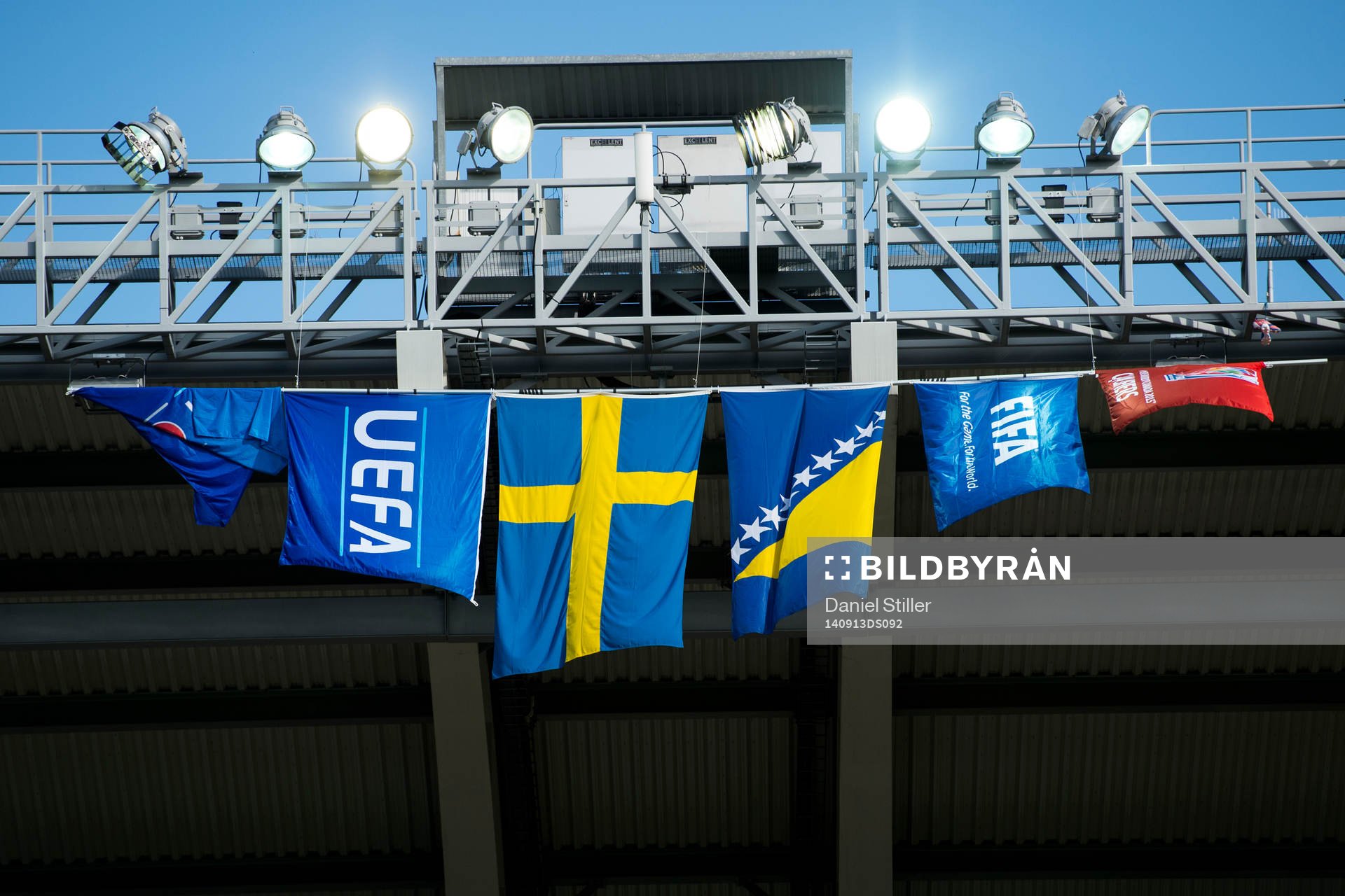 Uefa, Sveriges- och Bosniens flagga innan fotbollsmatchen i