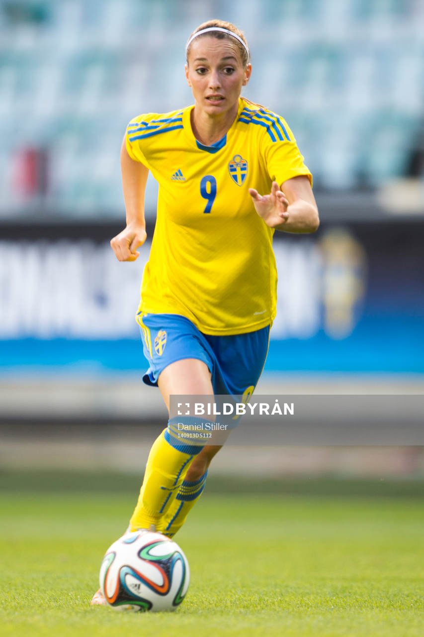 Sveriges Kosovare Asllani