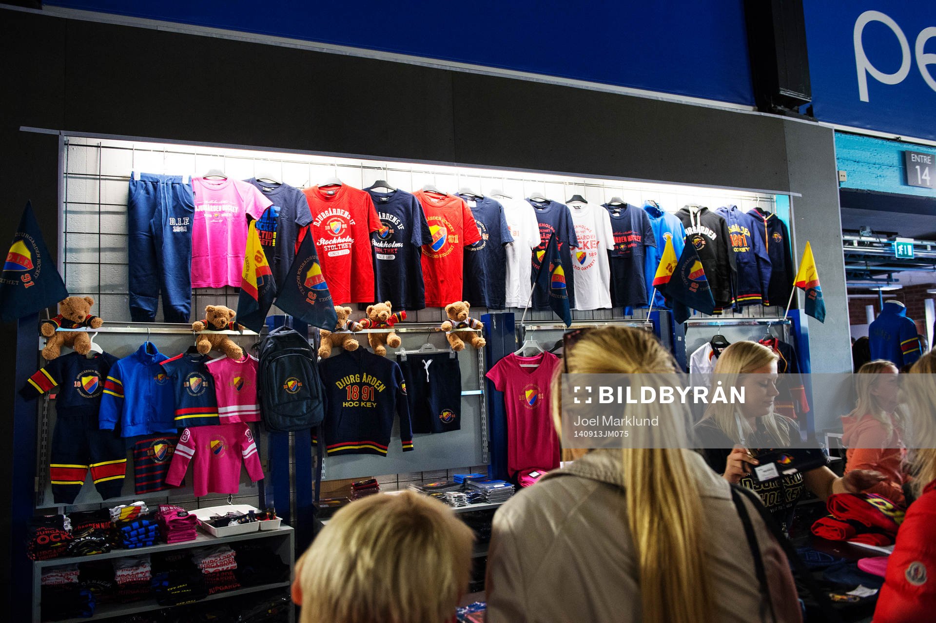 En supportershop säljer tröjor och andra föremål
