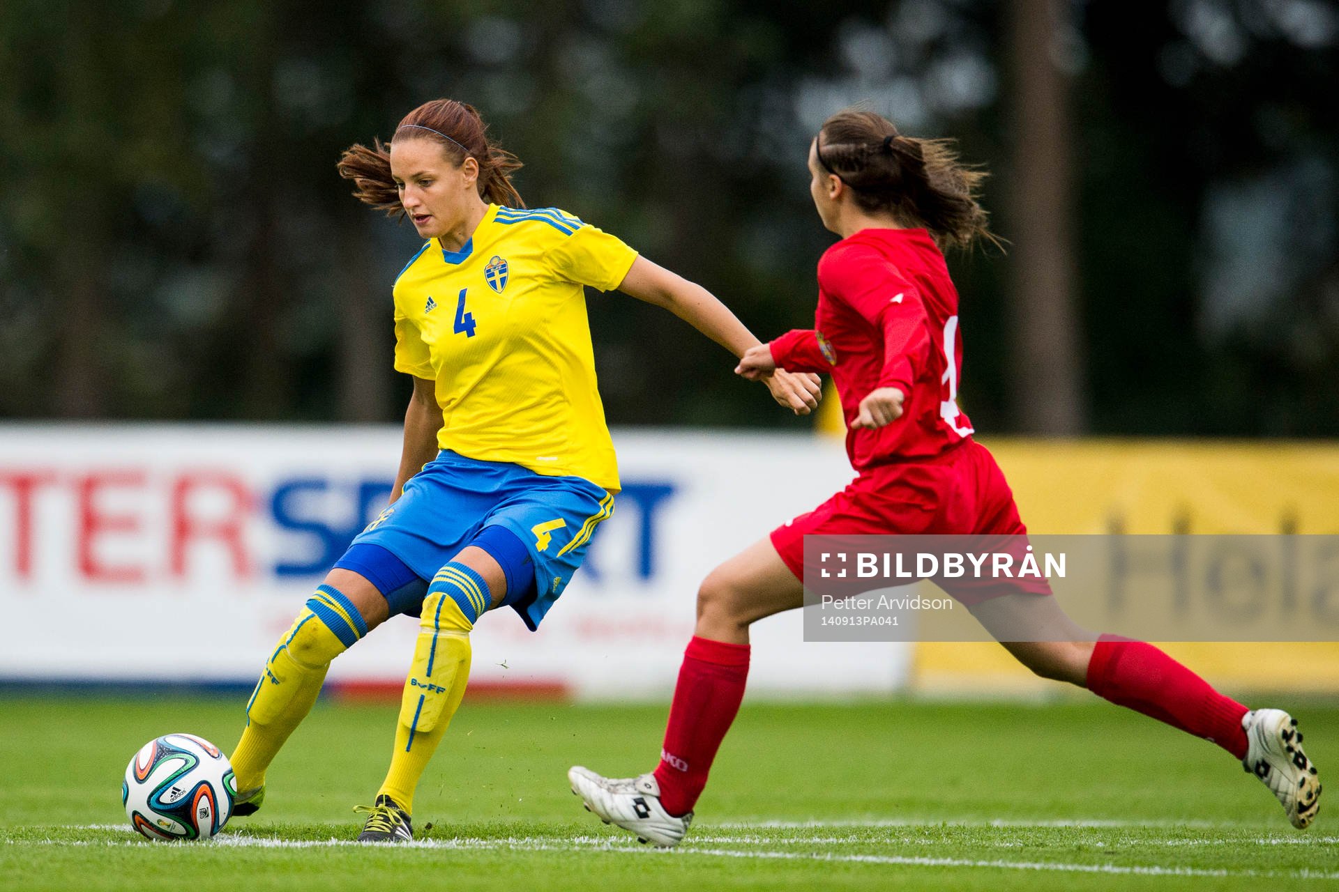 Sveriges Nathalie Björn och Moldaviens Victoria Culcithchi