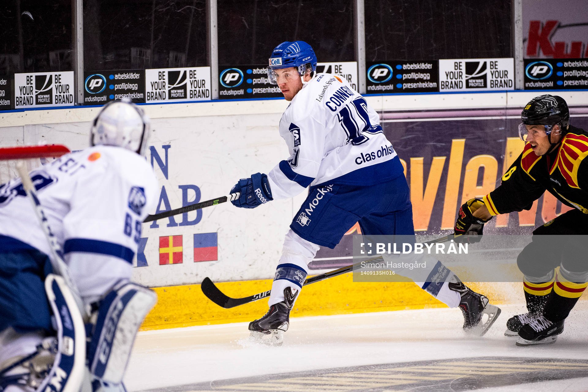 Leksands Brian Connelly blir jagad utav Brynäs Anton