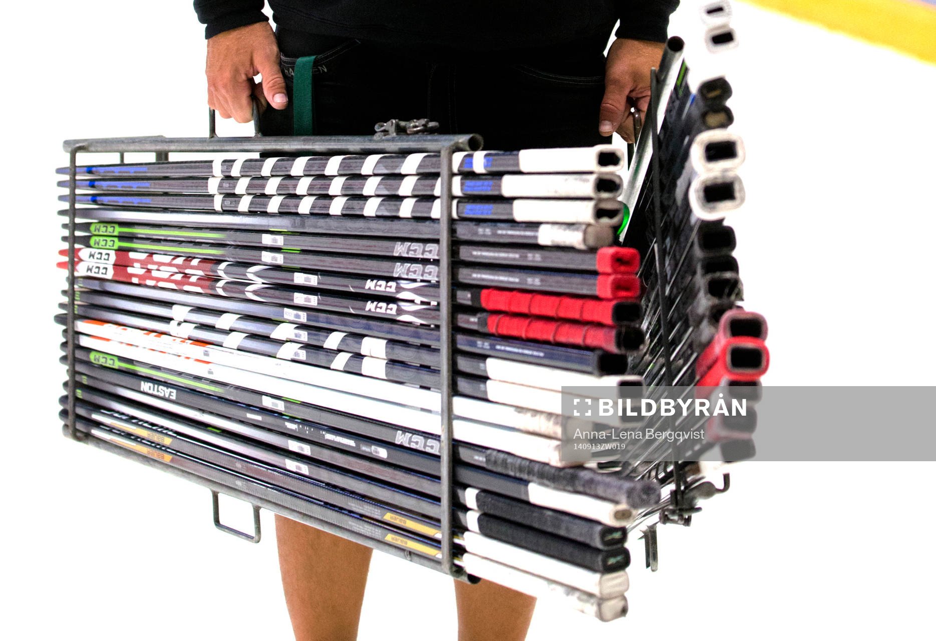 Genrebild av ishockeyklubbor