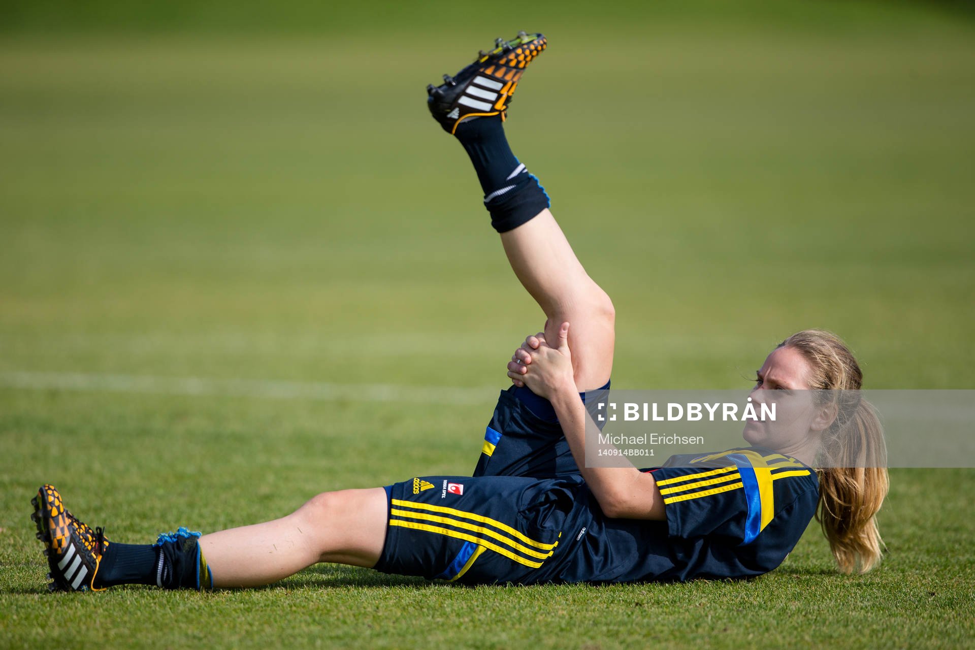 Lisa Dahlkvist stretchar