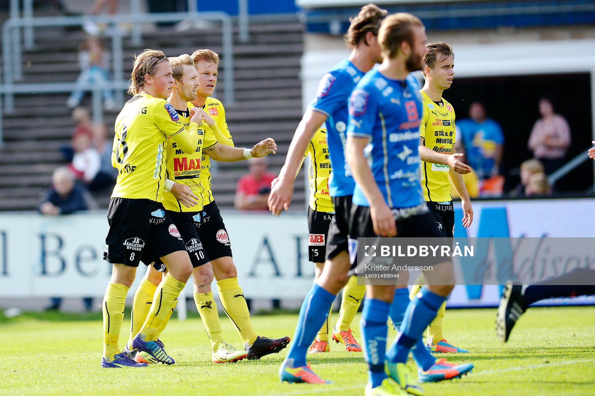 Mjällbys spelare jublar